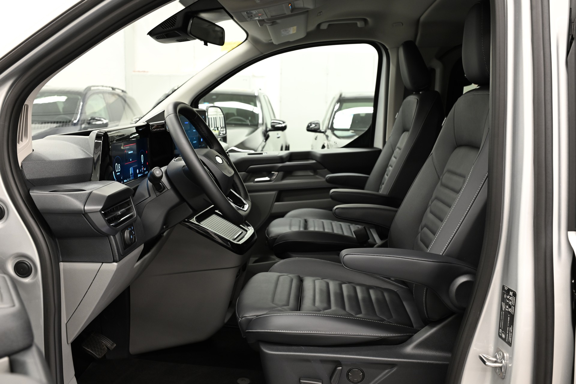 FORD Tourneo Custom 320 L2 2.0 EcoBlue 170 Titanium X 4x4-image-12