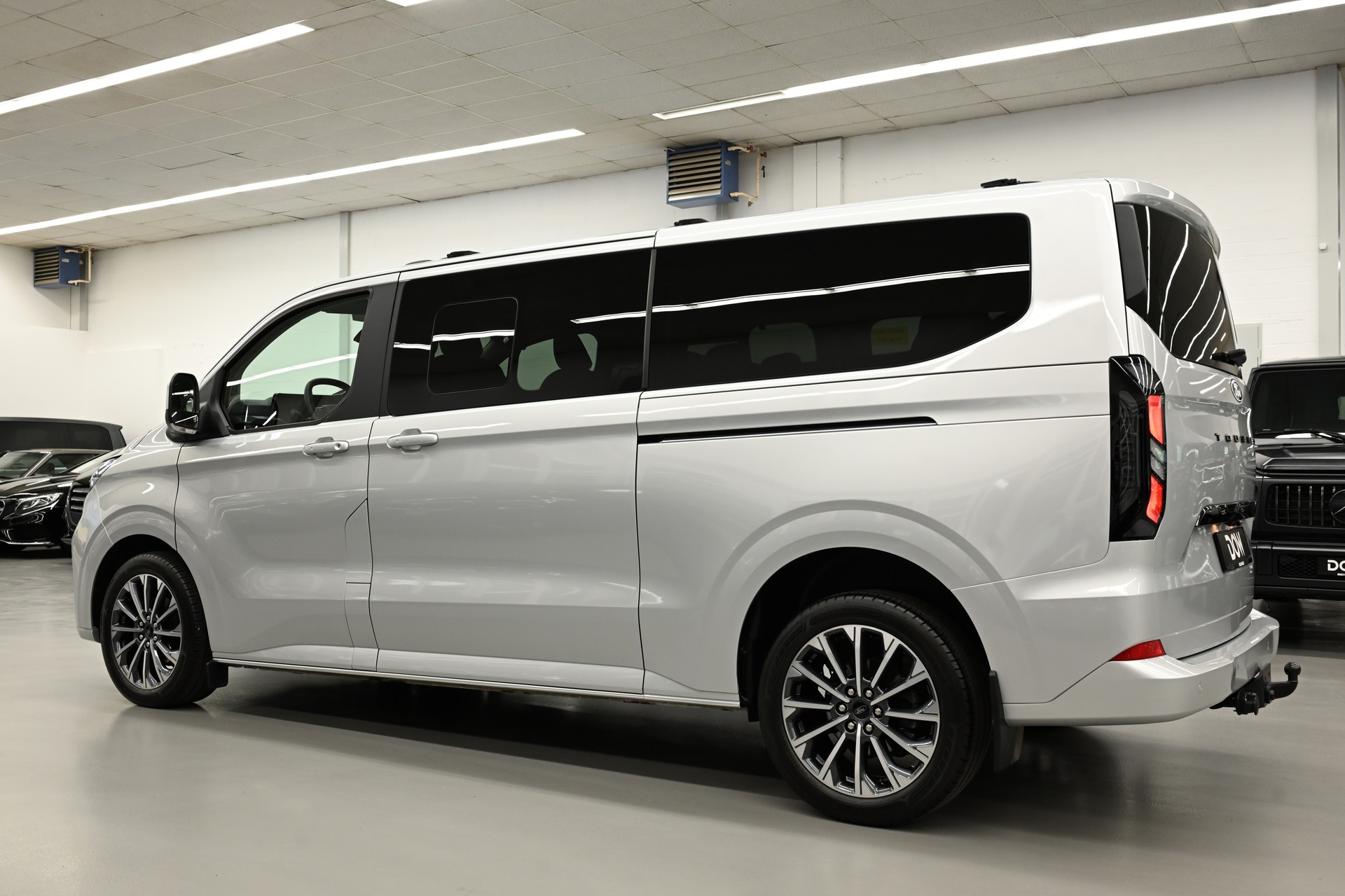 FORD Tourneo Custom 320 L2 2.0 EcoBlue 170 Titanium X 4x4-image-5