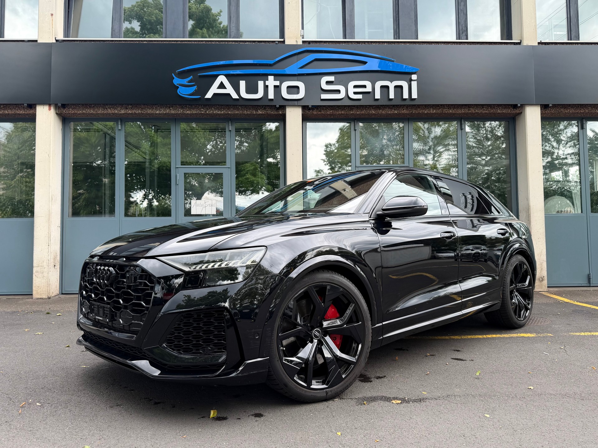 AUDI RSQ8 quattro tiptronic-image-2
