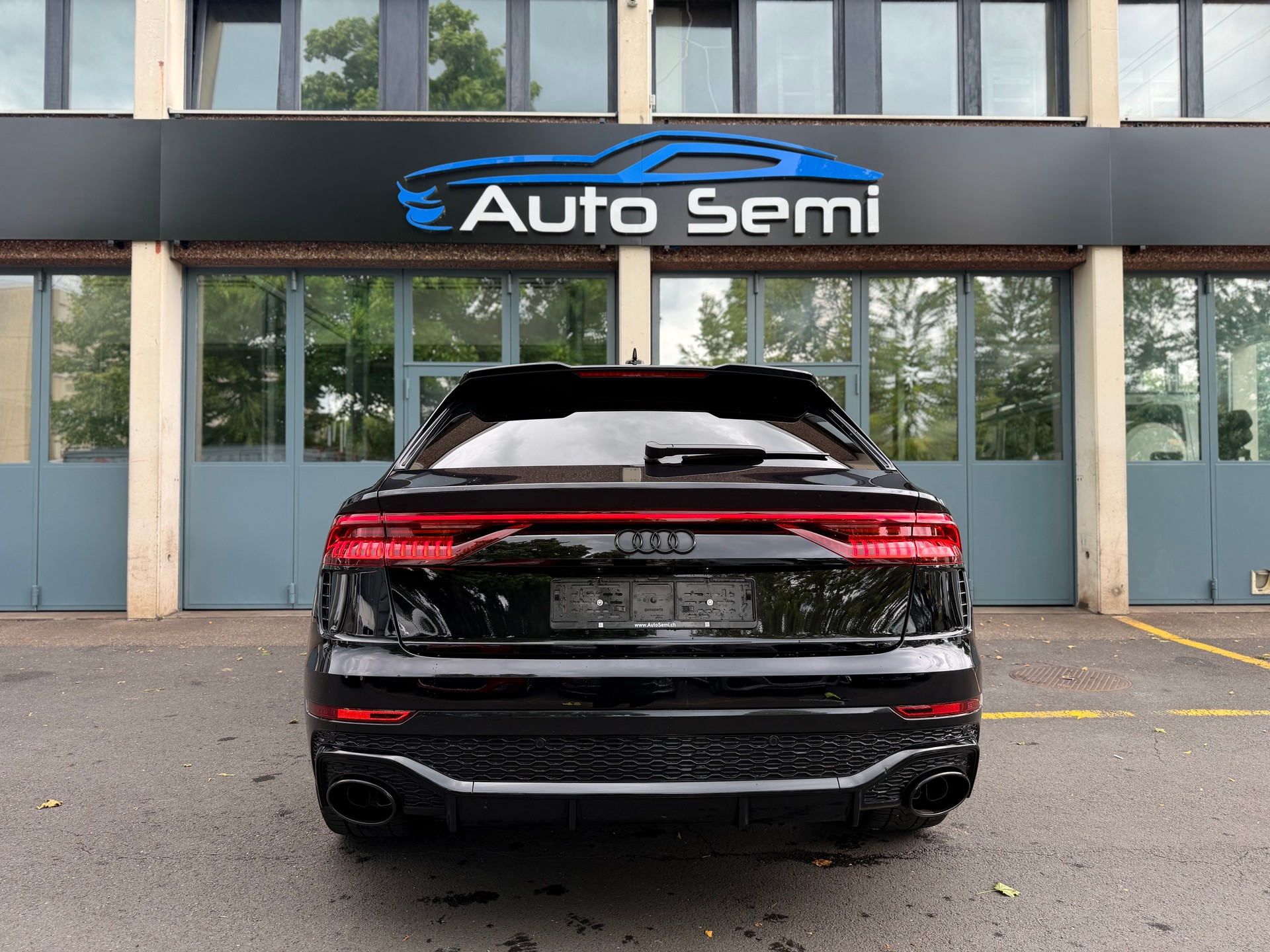 AUDI RSQ8 quattro tiptronic-image-5