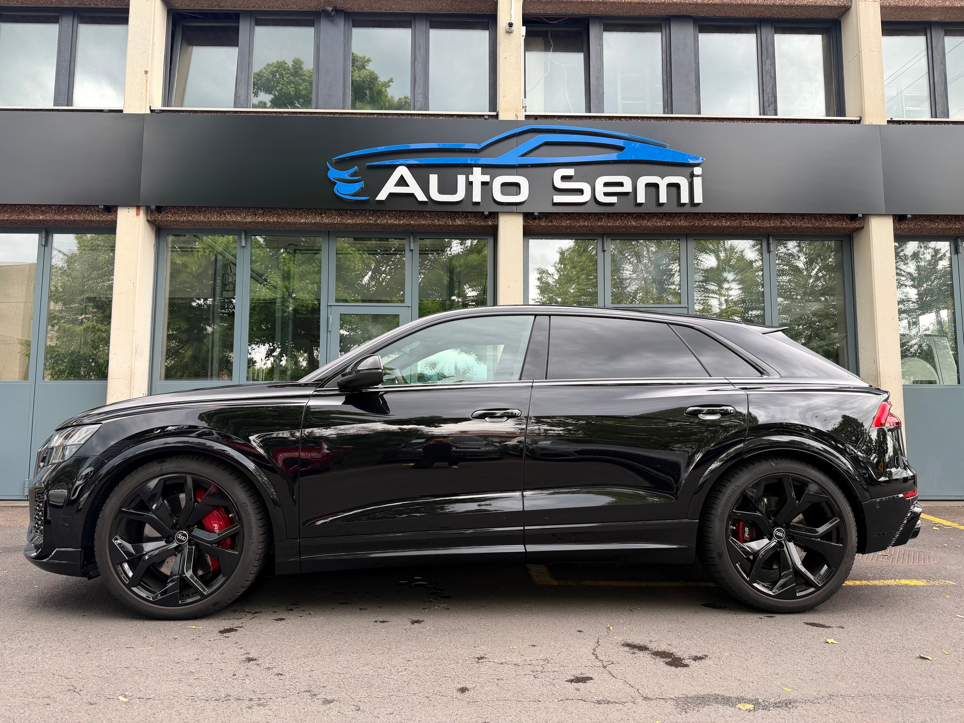 AUDI RSQ8 quattro tiptronic-image-3