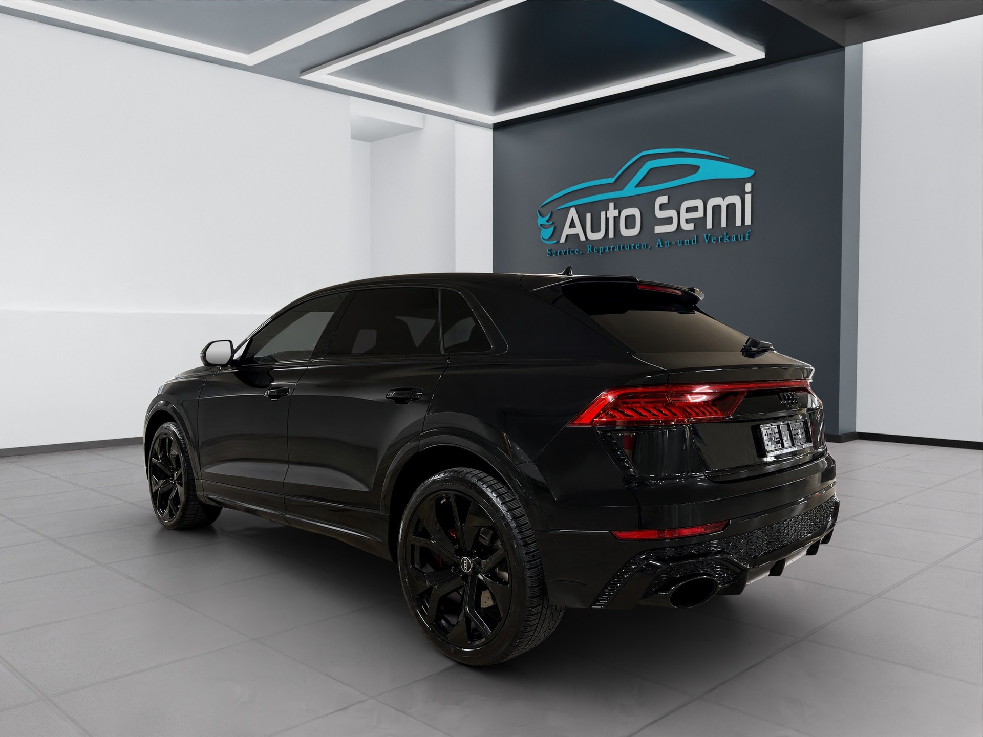 AUDI RSQ8 quattro tiptronic-image-2