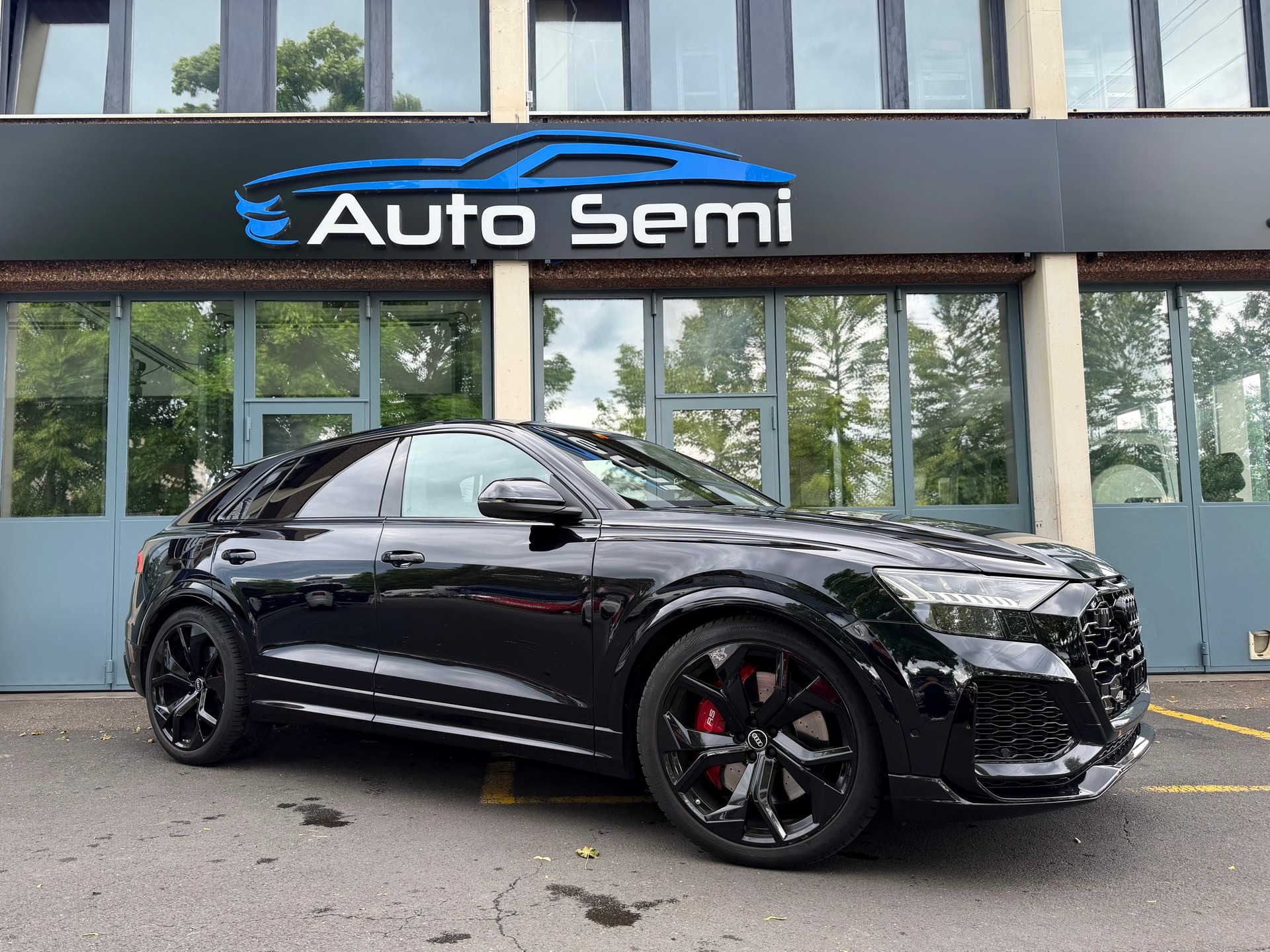 AUDI RSQ8 quattro tiptronic-image-0