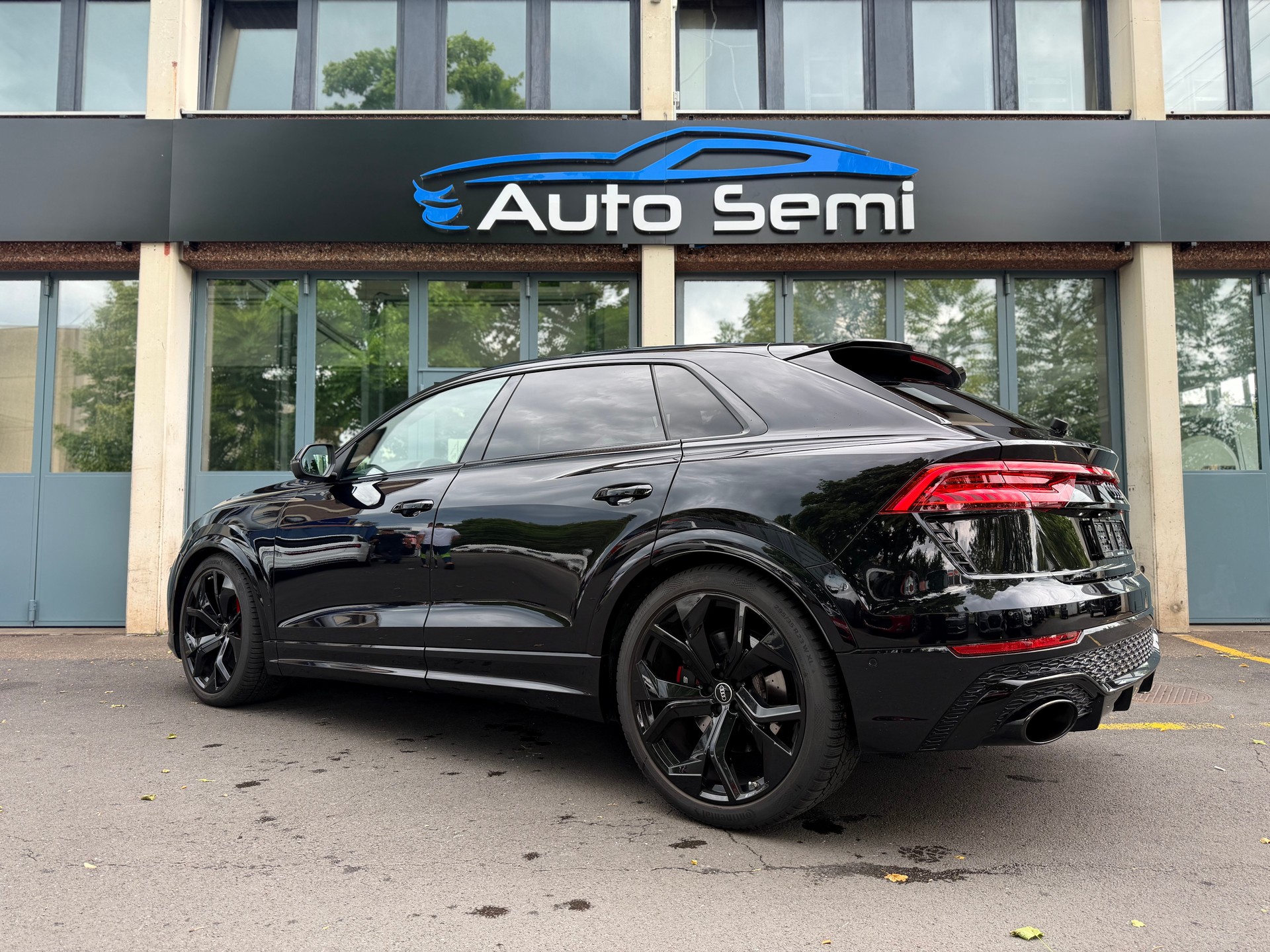 AUDI RSQ8 quattro tiptronic-image-4