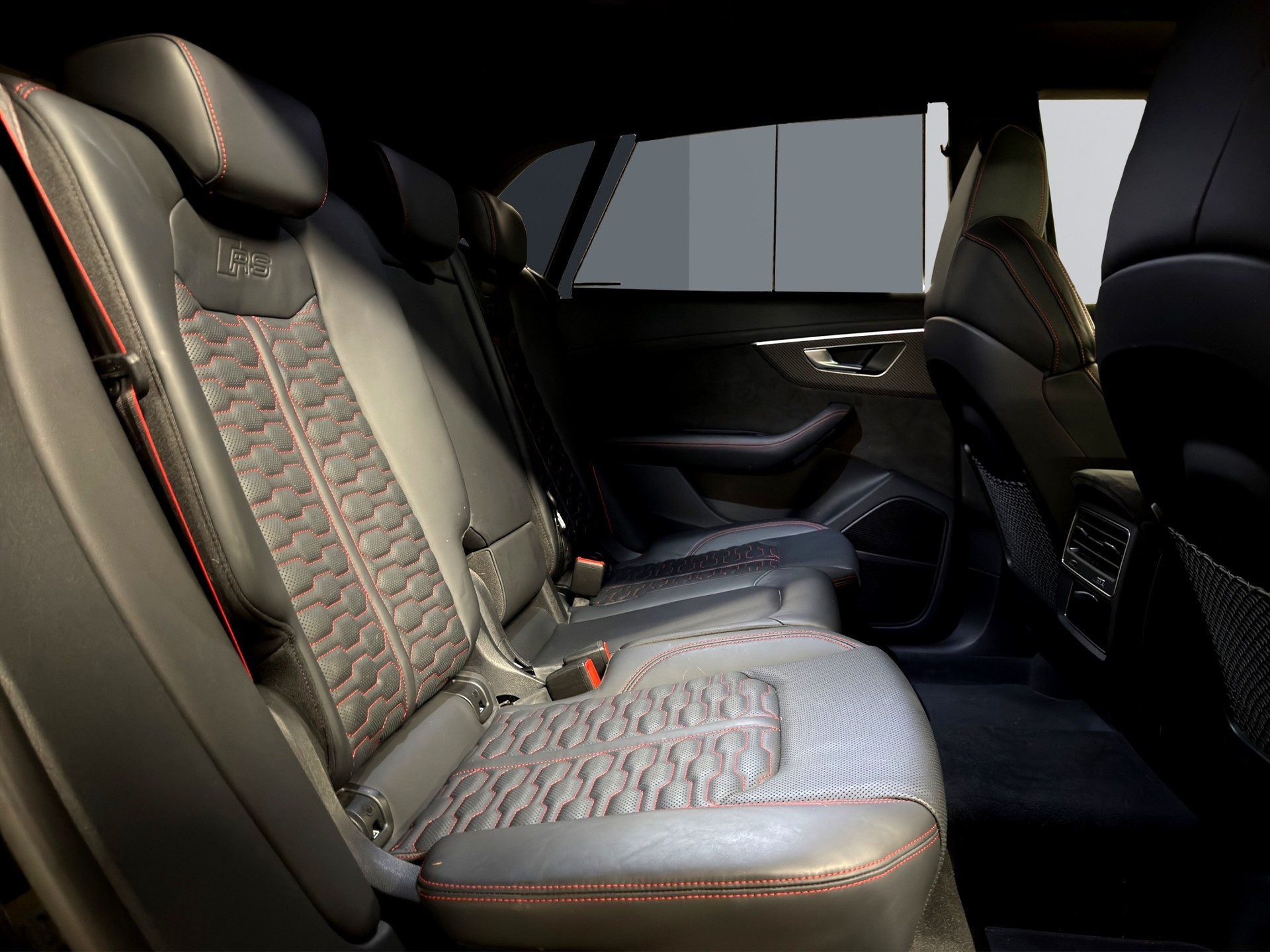 AUDI RSQ8 quattro tiptronic-image-25