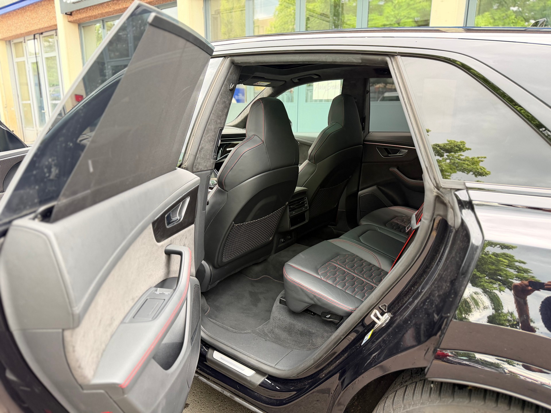 AUDI RSQ8 quattro tiptronic-image-11