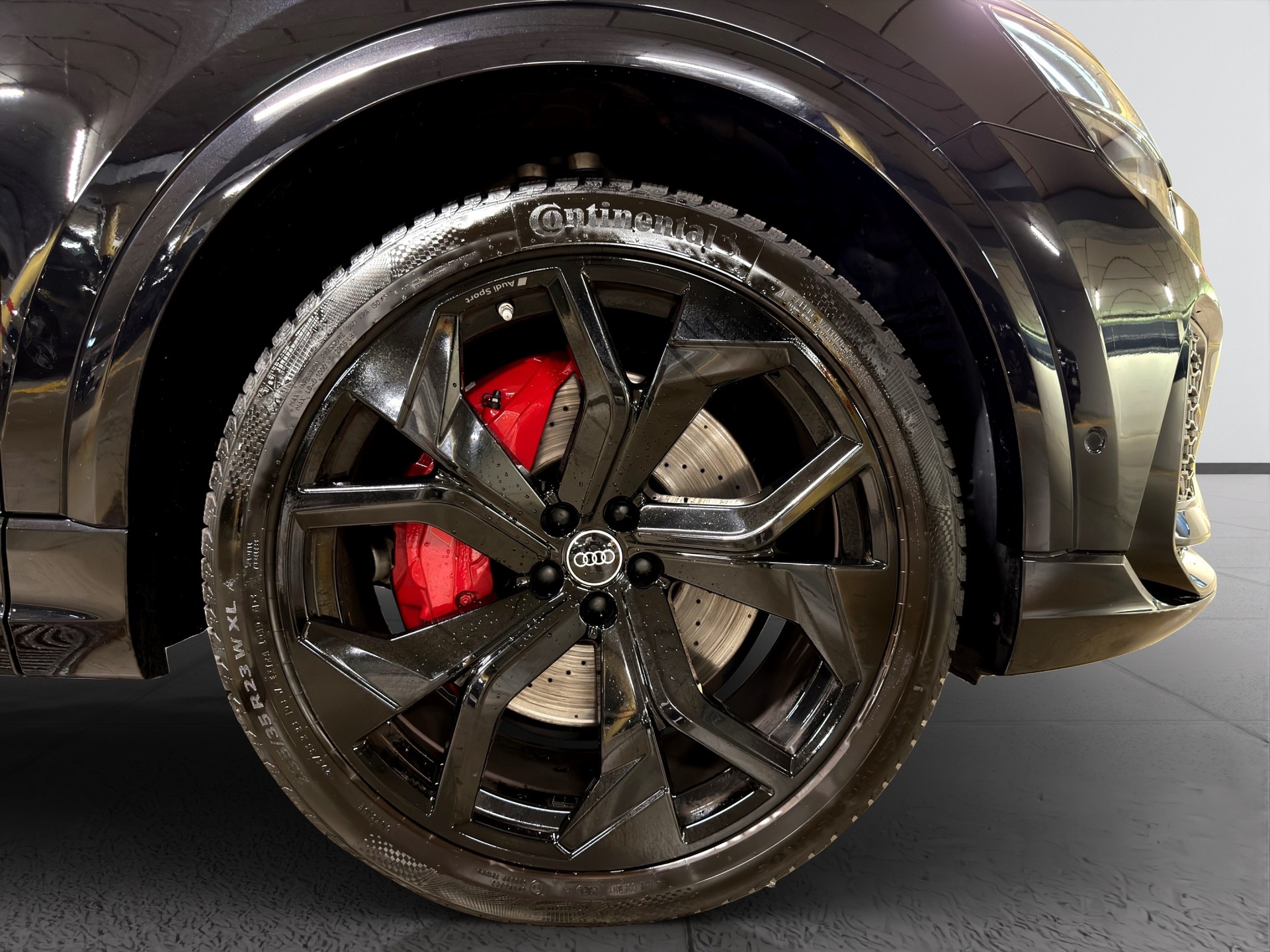 AUDI RSQ8 quattro tiptronic-image-31