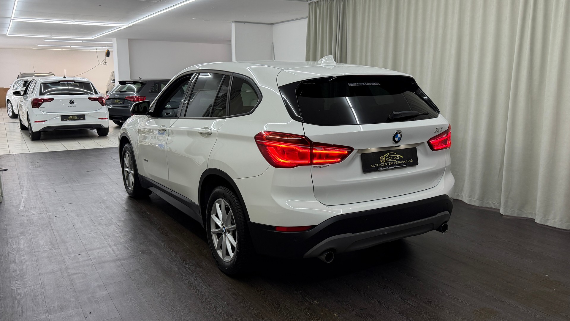 BMW X1 xDrive 20i Steptronic-image-5