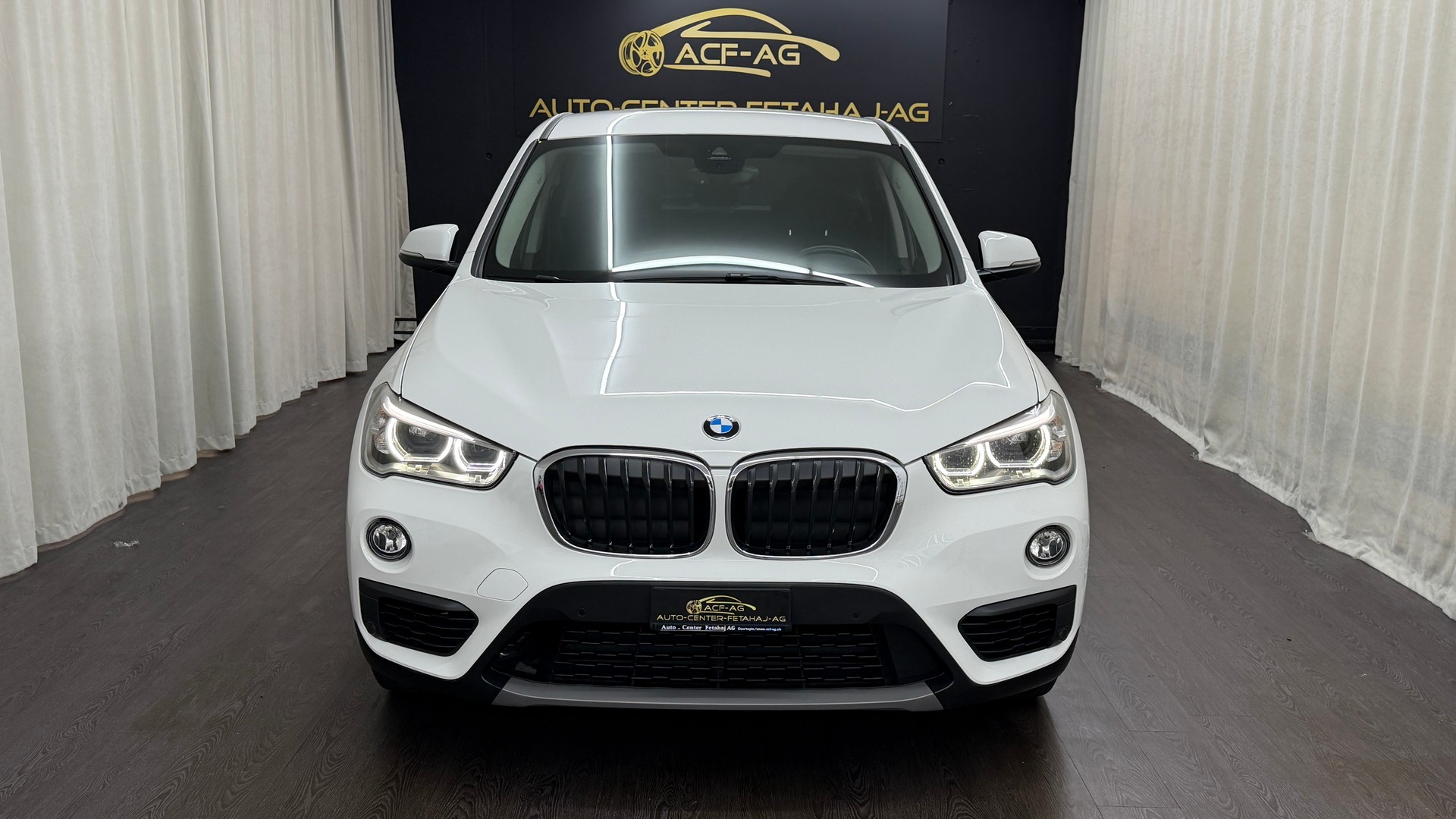 BMW X1 xDrive 20i Steptronic-image-1