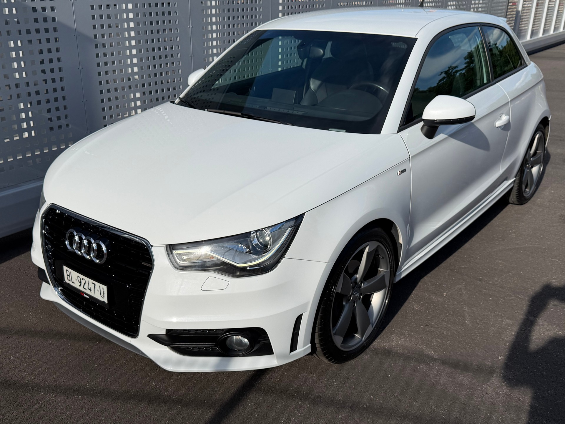 AUDI A1 Sport 1.4 TFSI Ambition S-tronic-image-6