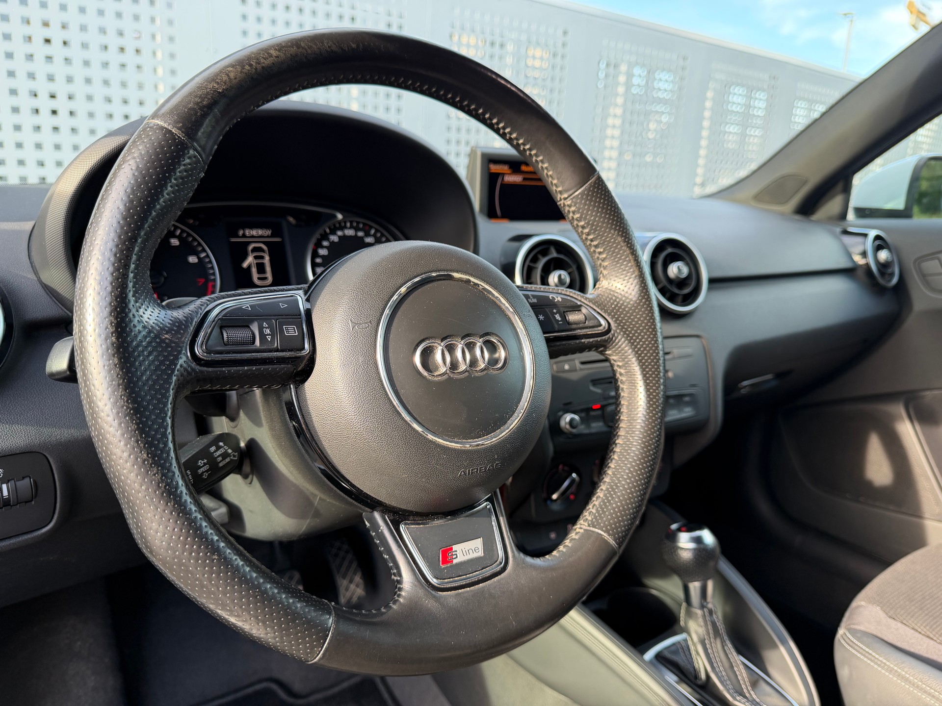 AUDI A1 Sport 1.4 TFSI Ambition S-tronic-image-13