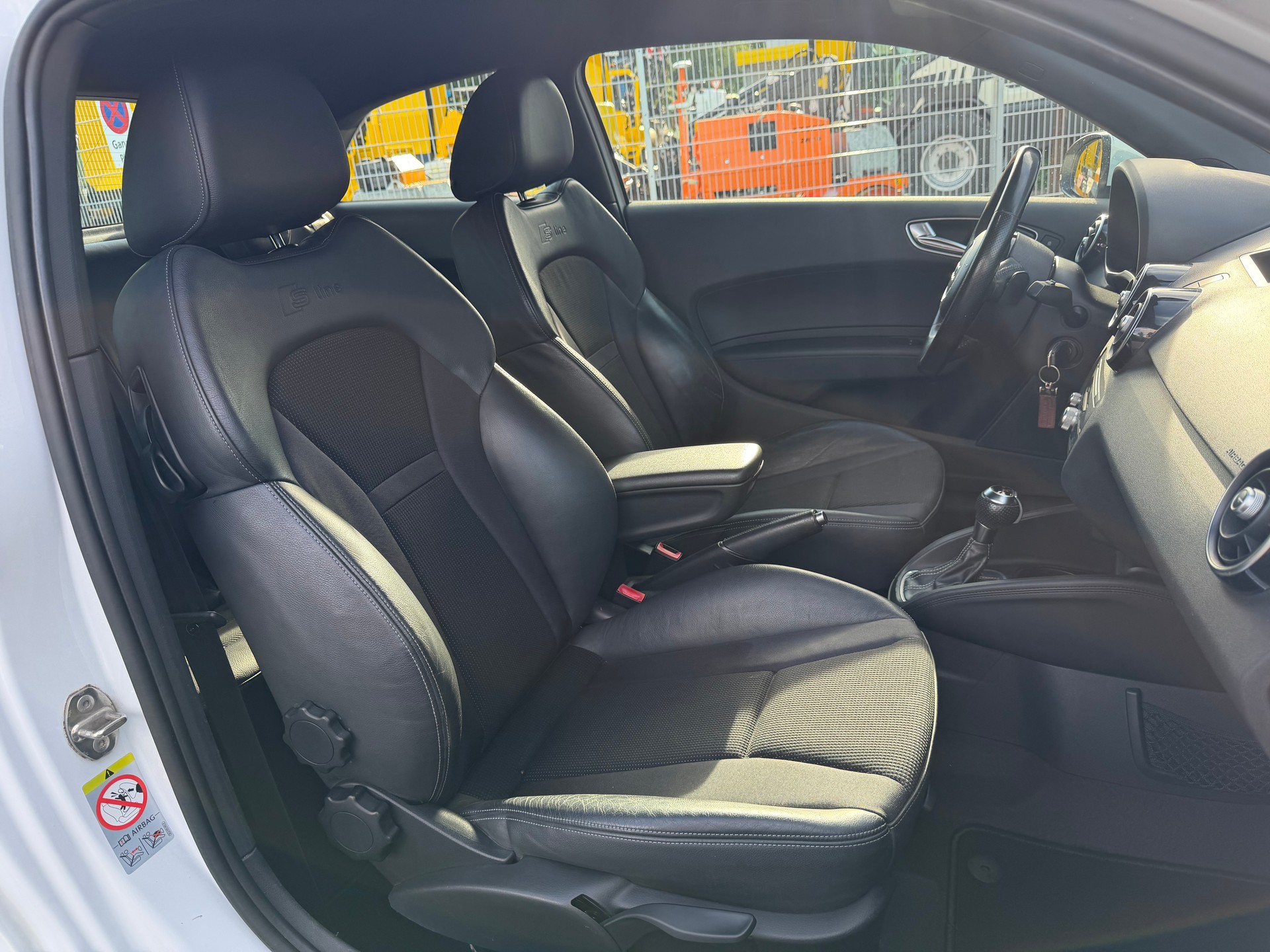 AUDI A1 Sport 1.4 TFSI Ambition S-tronic-image-22