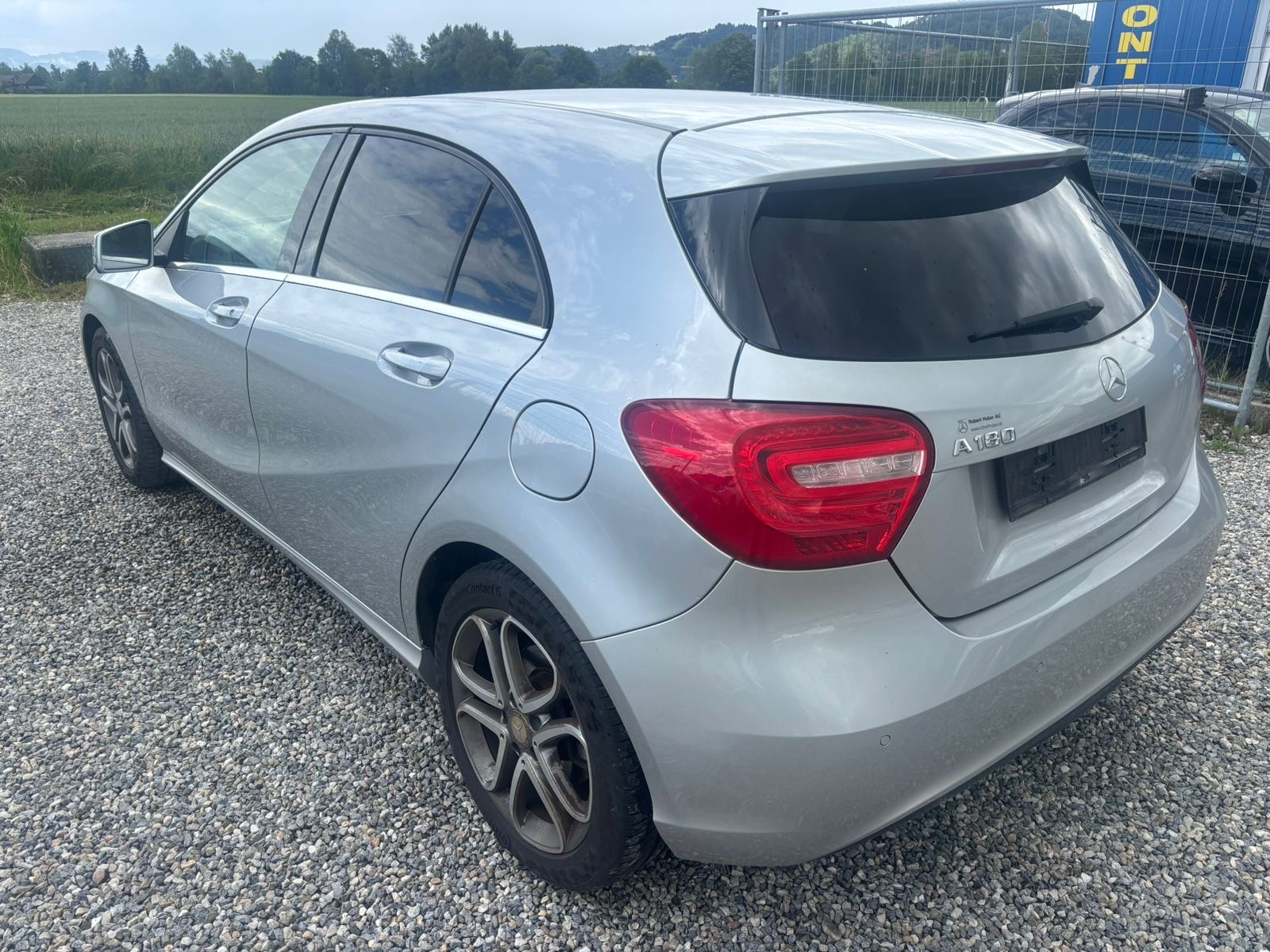 MERCEDES-BENZ A 180-image-5