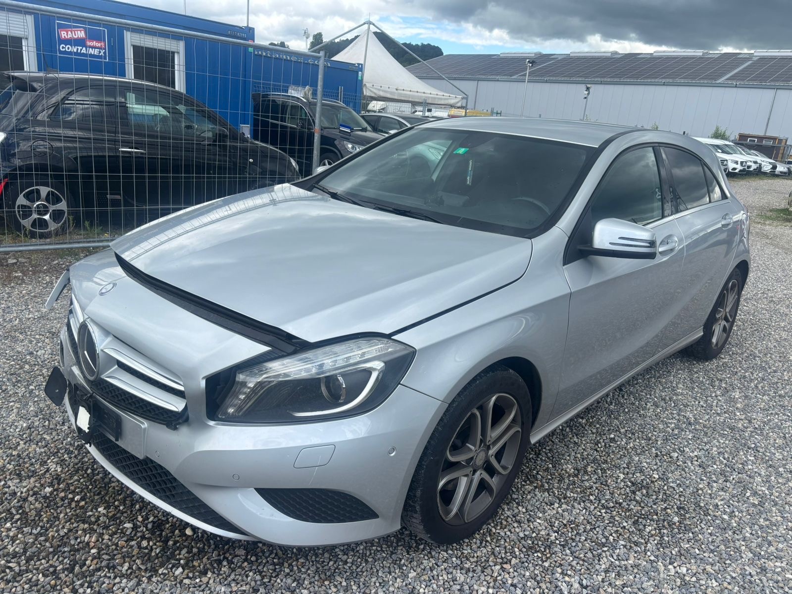 MERCEDES-BENZ A 180-image-0