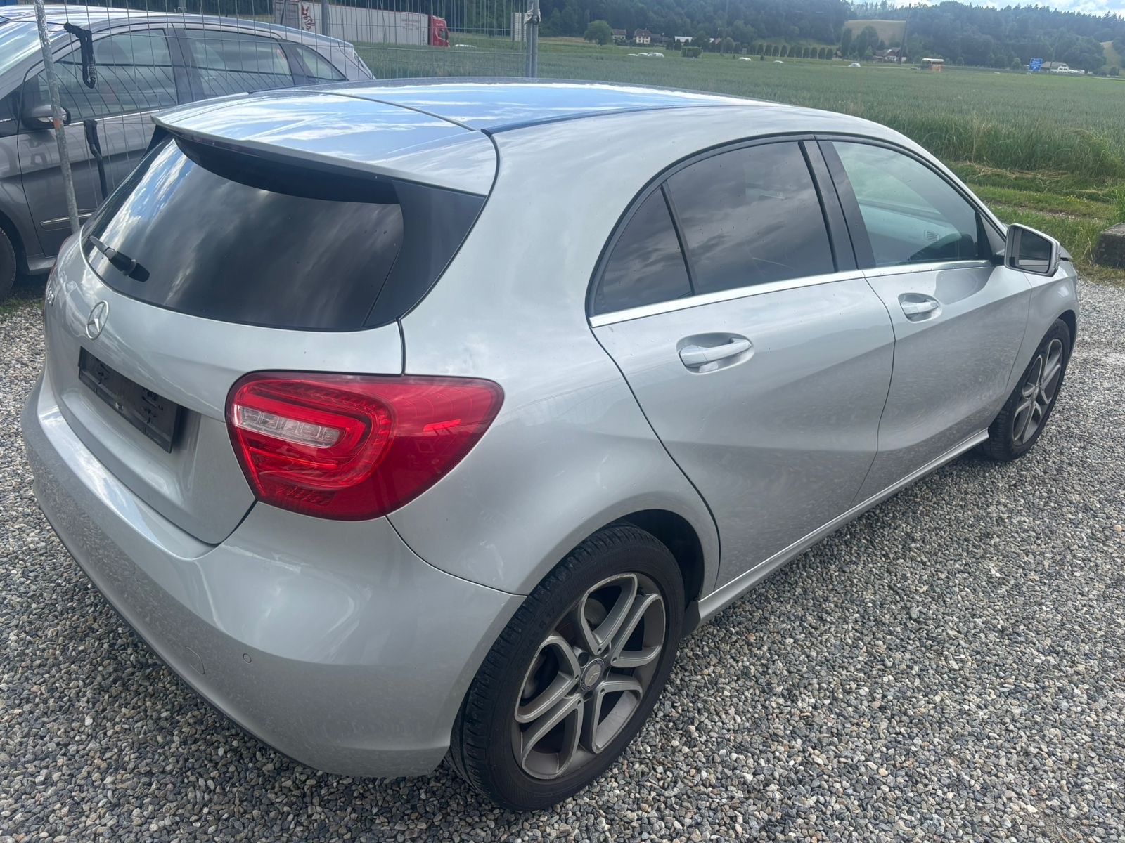 MERCEDES-BENZ A 180-image-3