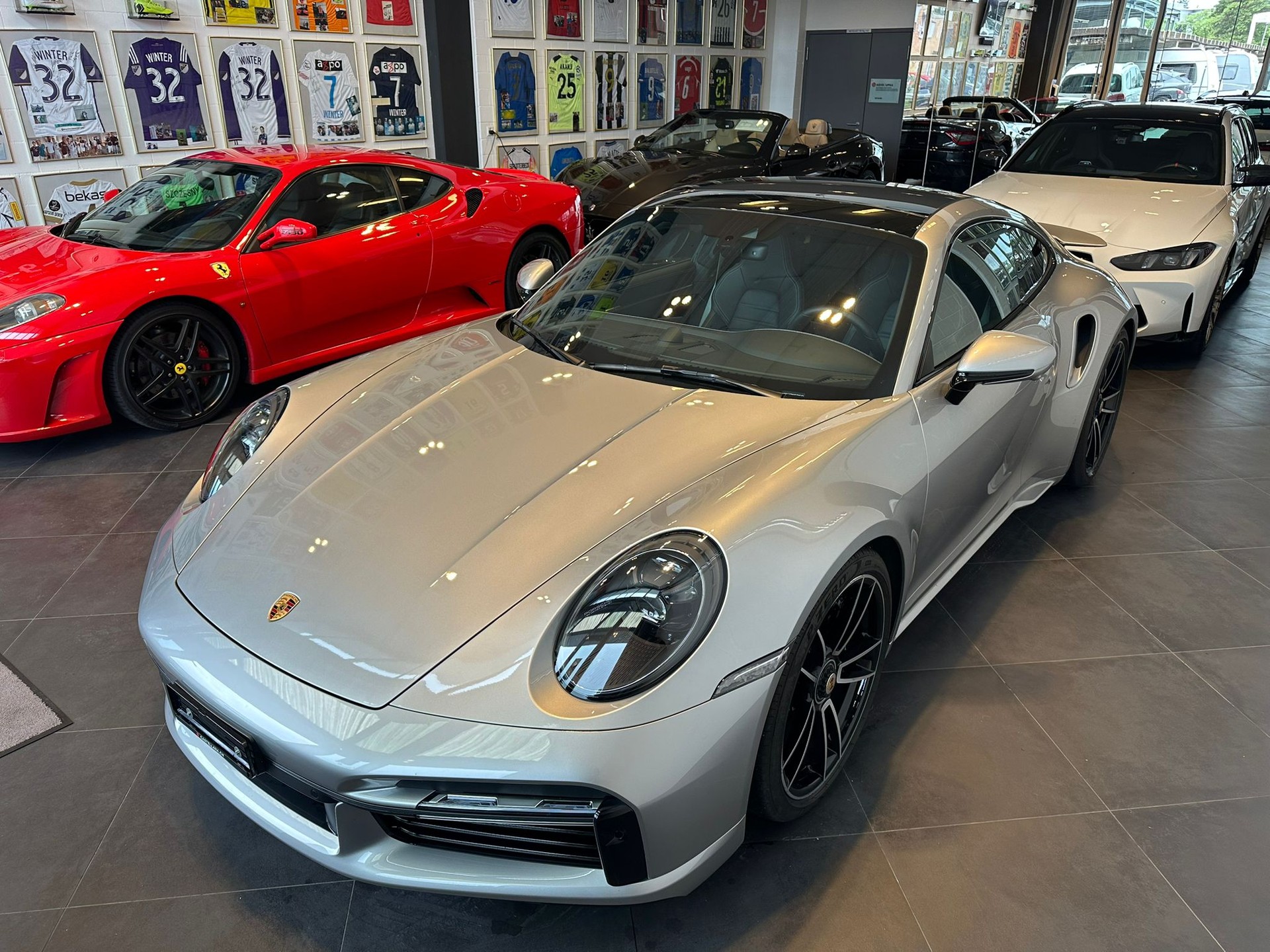 PORSCHE 911 Turbo S PDK-image-2
