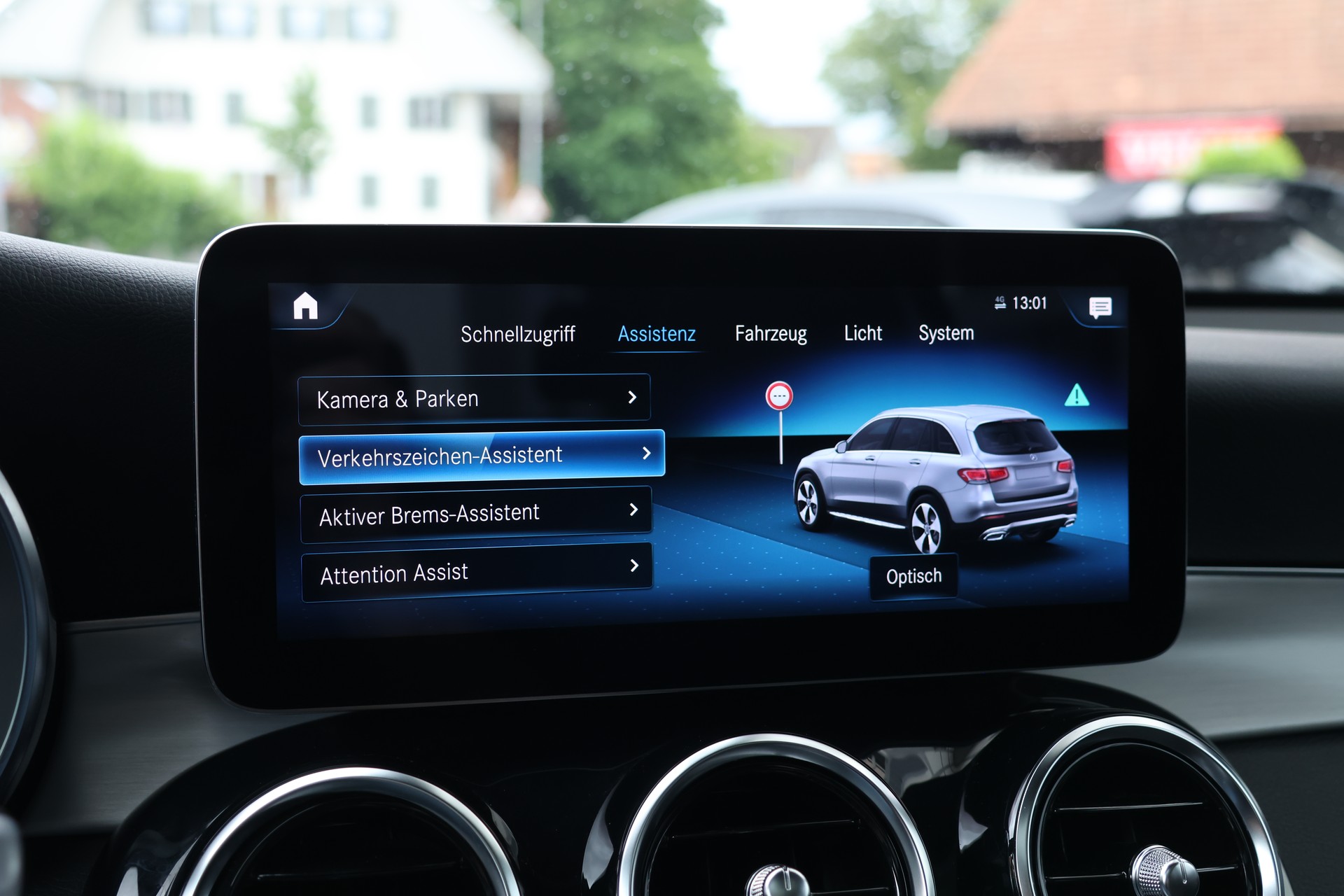 MERCEDES-BENZ GLC 220 d AMG Line 4Matic 9G-Tronic (CH) + 2.5T AHK-image-24