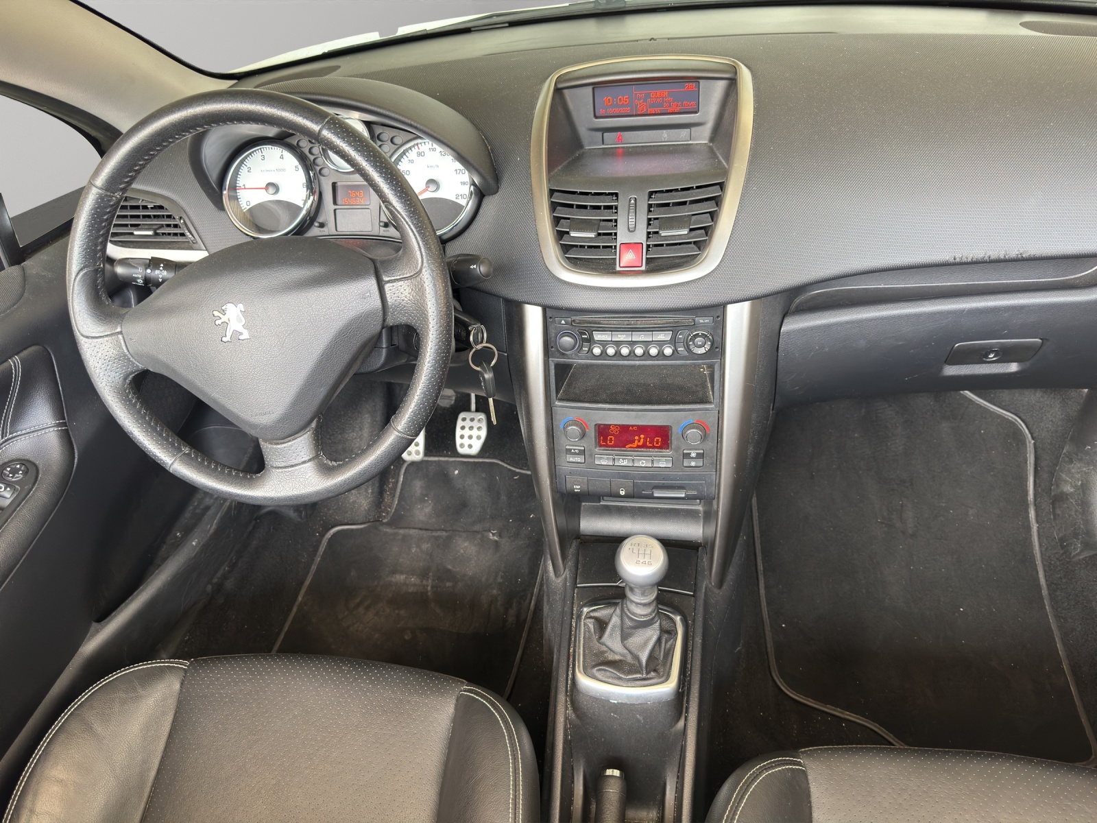 PEUGEOT 207 CC 1.6 16V Turbo Sport-image-13