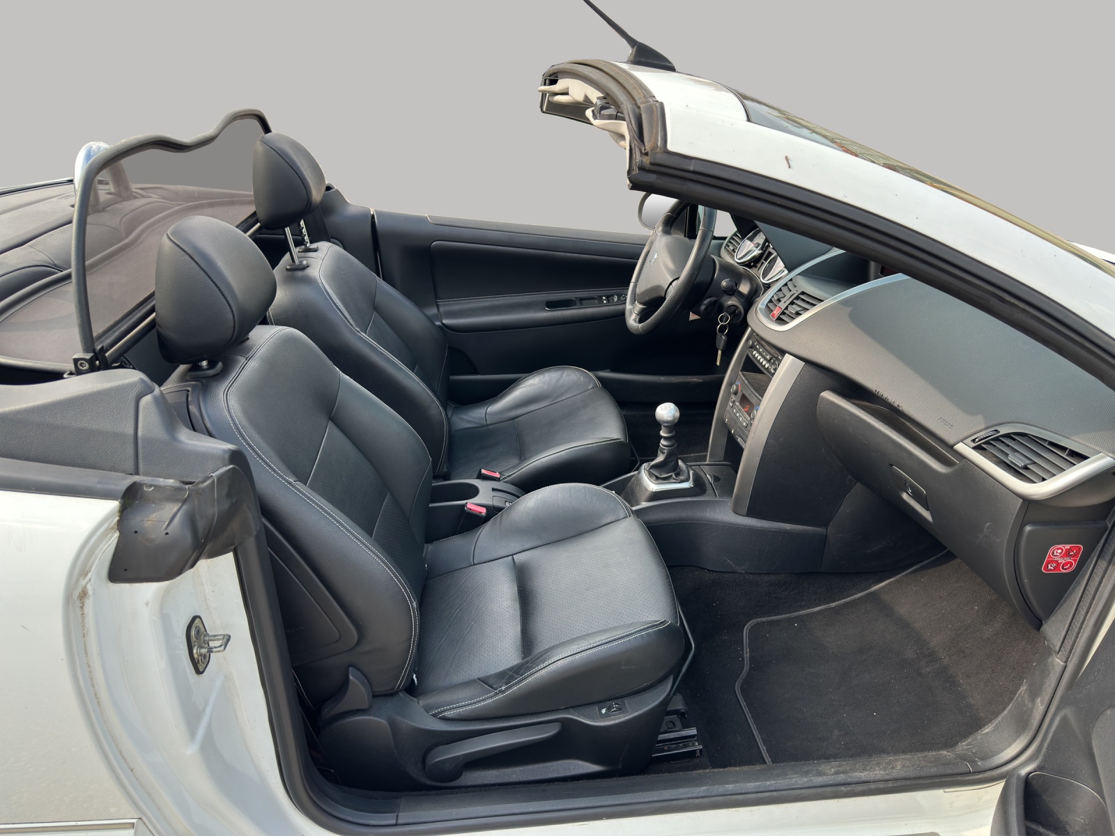 PEUGEOT 207 CC 1.6 16V Turbo Sport-image-8