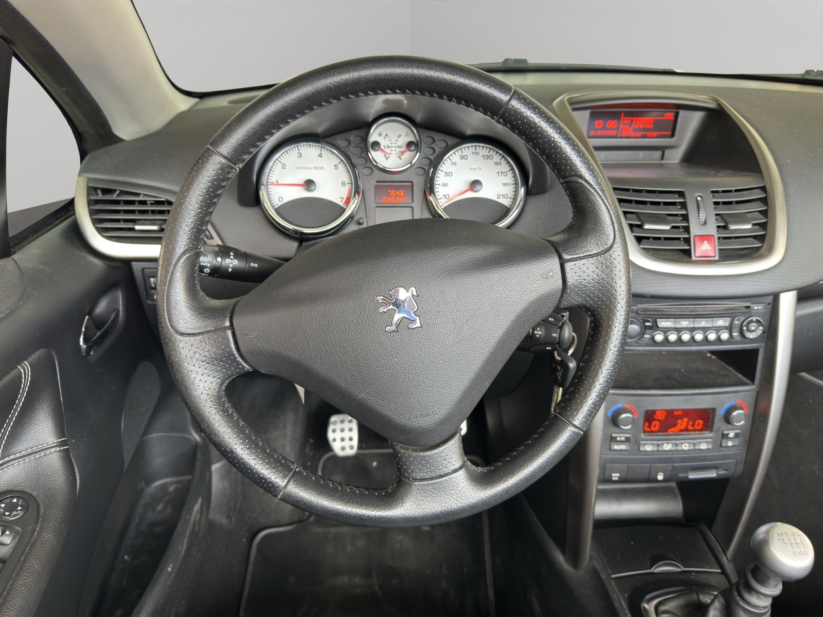 PEUGEOT 207 CC 1.6 16V Turbo Sport-image-15