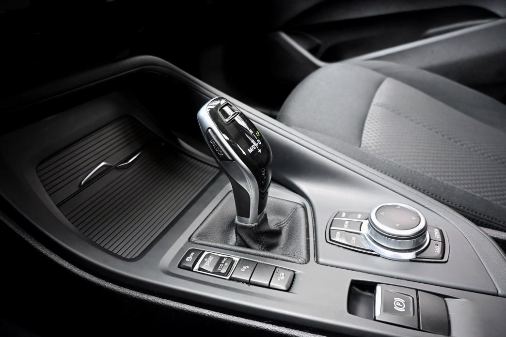 BMW X1 xDrive 18d Essential Edition Steptronic-image-10