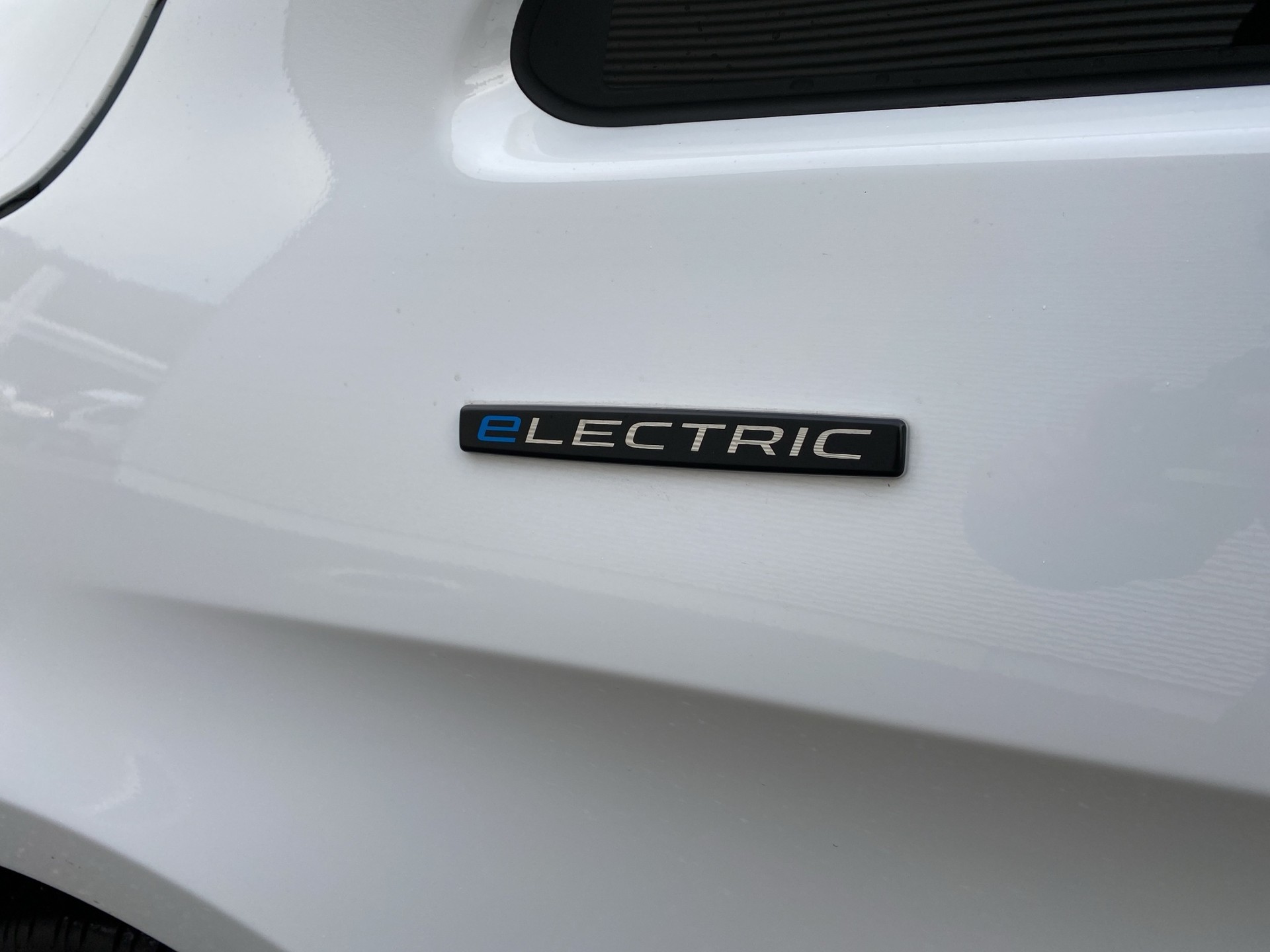 MERCEDES-BENZ eVito 112 Lang-image-12