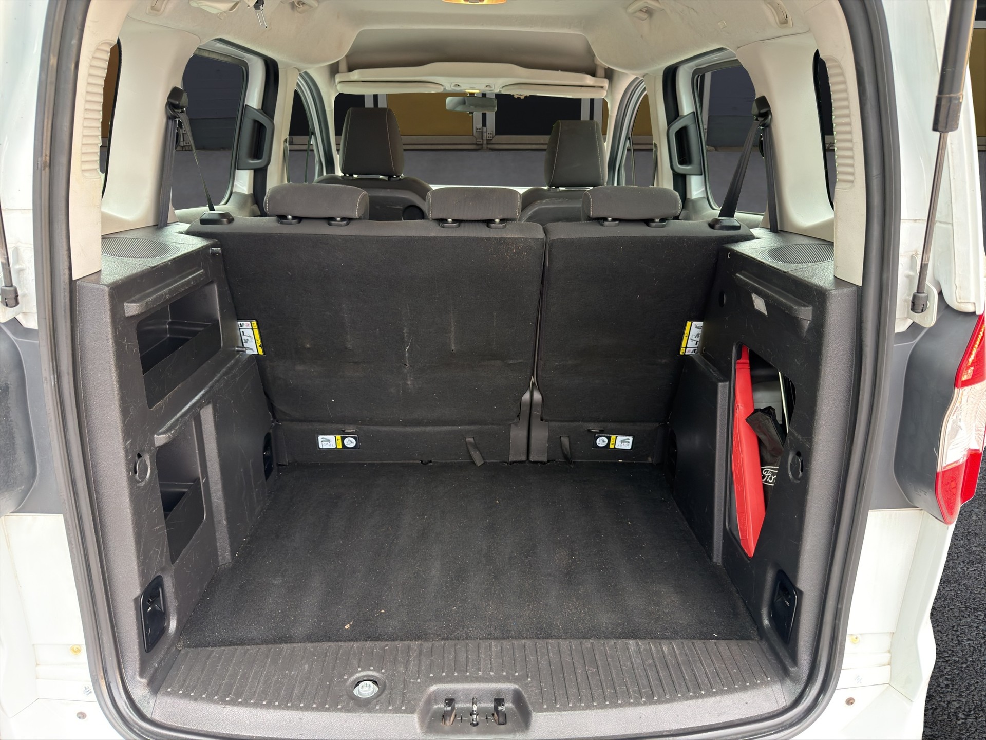 FORD Tourneo Courier 1.0 SCTi Trend-image-13