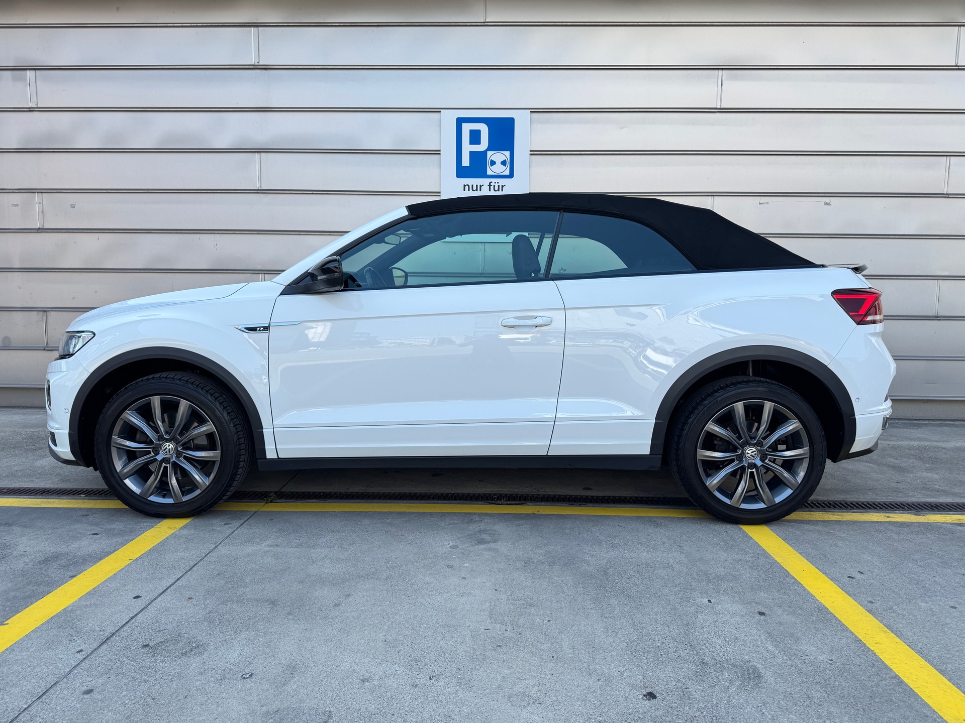 VW T-Roc Cabriolet 1.5 TSI EVO R-Line DSG-image-2