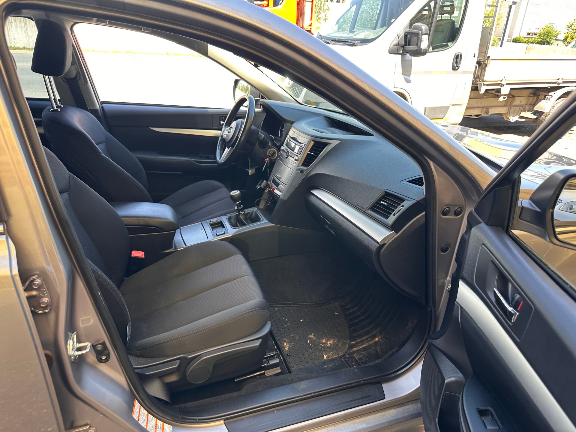 SUBARU Legacy 2.0D Swiss AWD-image-8