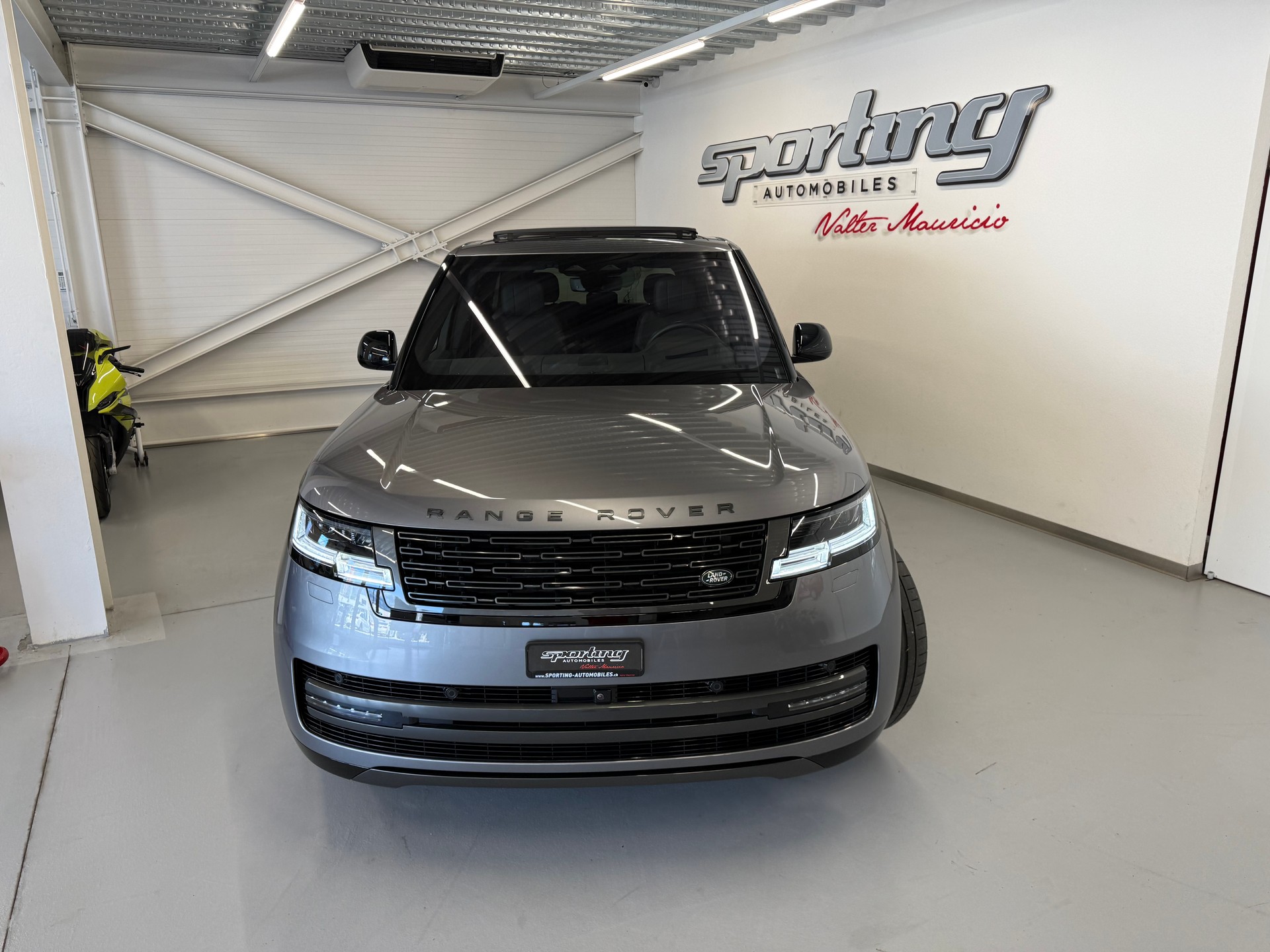 LAND ROVER Range Rover P510e Si6 PHEV HSE Automatic-image-3