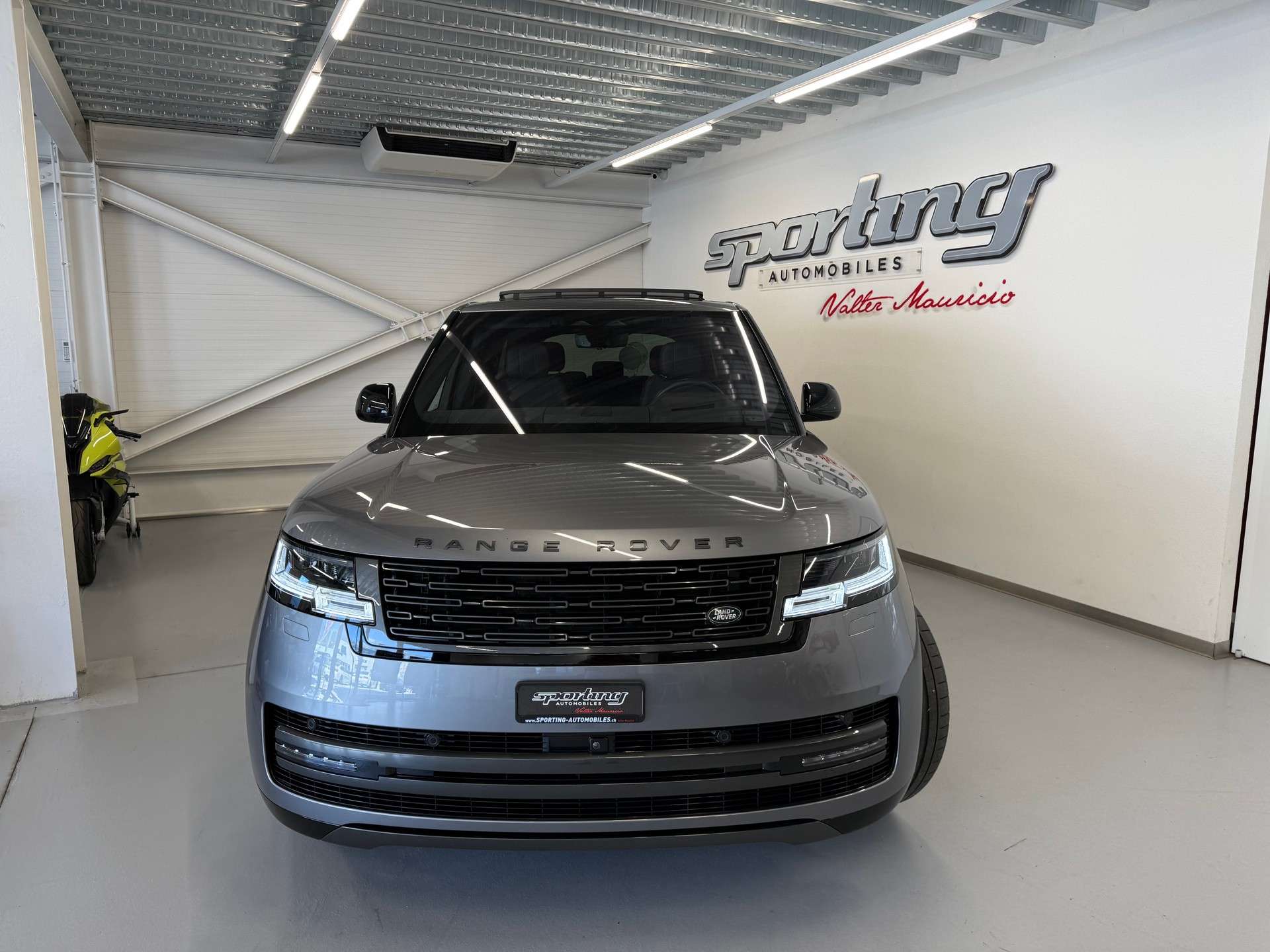 LAND ROVER Range Rover P510e Si6 PHEV HSE Automatic-image-4