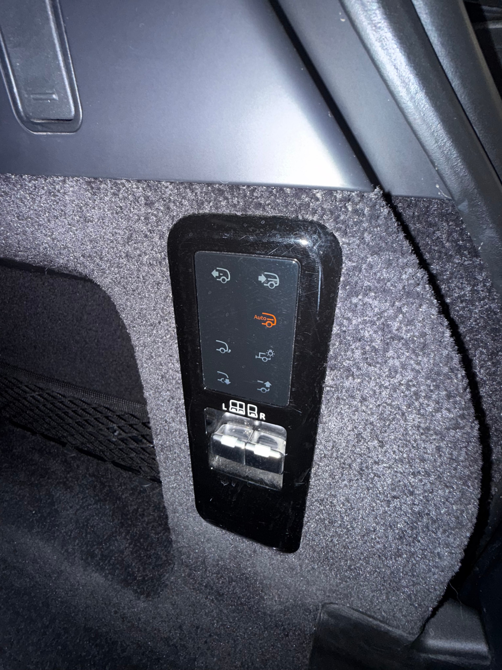 LAND ROVER Range Rover P510e Si6 PHEV HSE Automatic-image-24