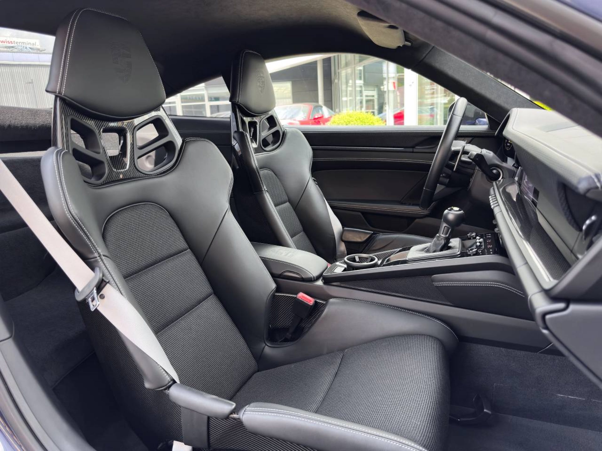PORSCHE 911 GT3 mit Touring-Paket-image-18