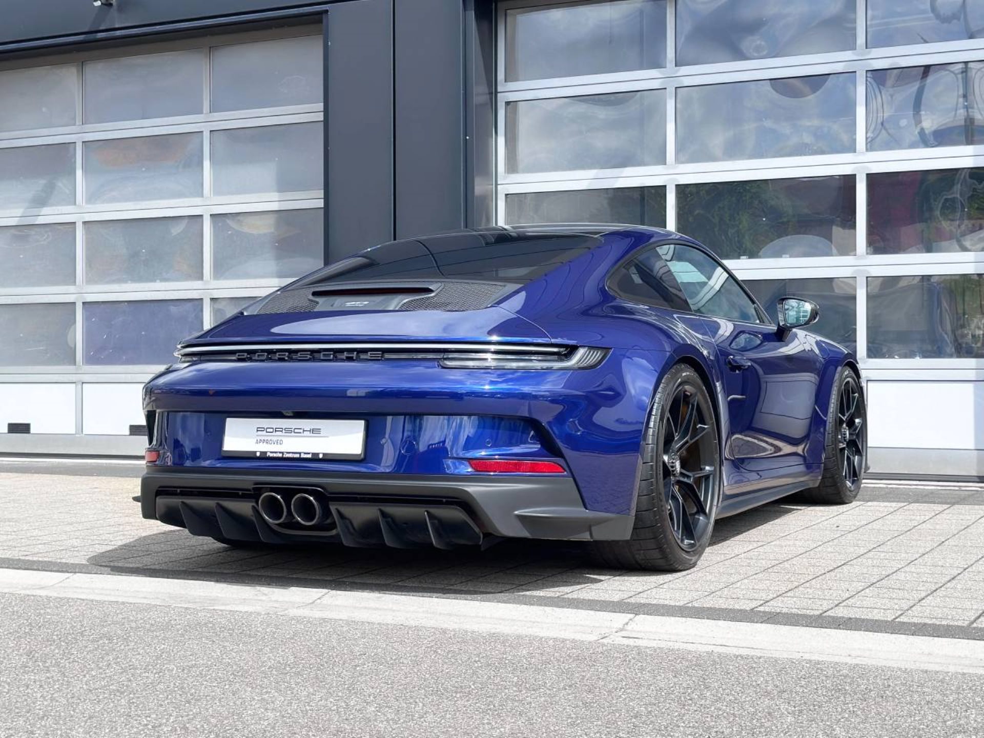 PORSCHE 911 GT3 mit Touring-Paket-image-10