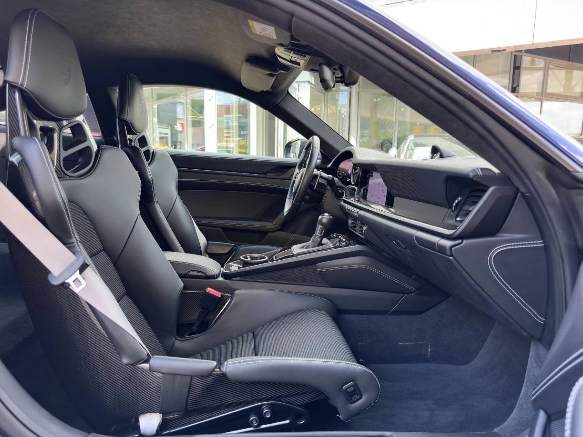PORSCHE 911 GT3 mit Touring-Paket-image-16