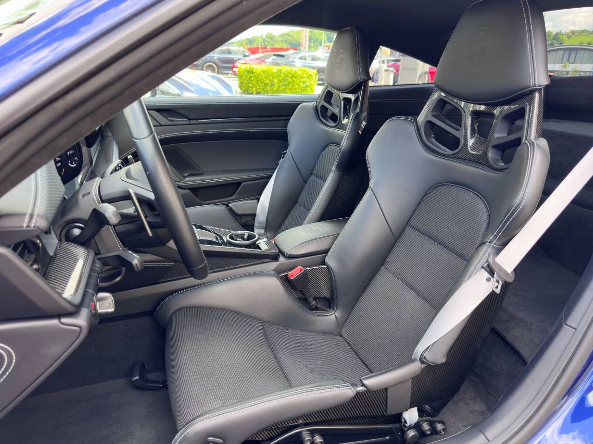 PORSCHE 911 GT3 mit Touring-Paket-image-23