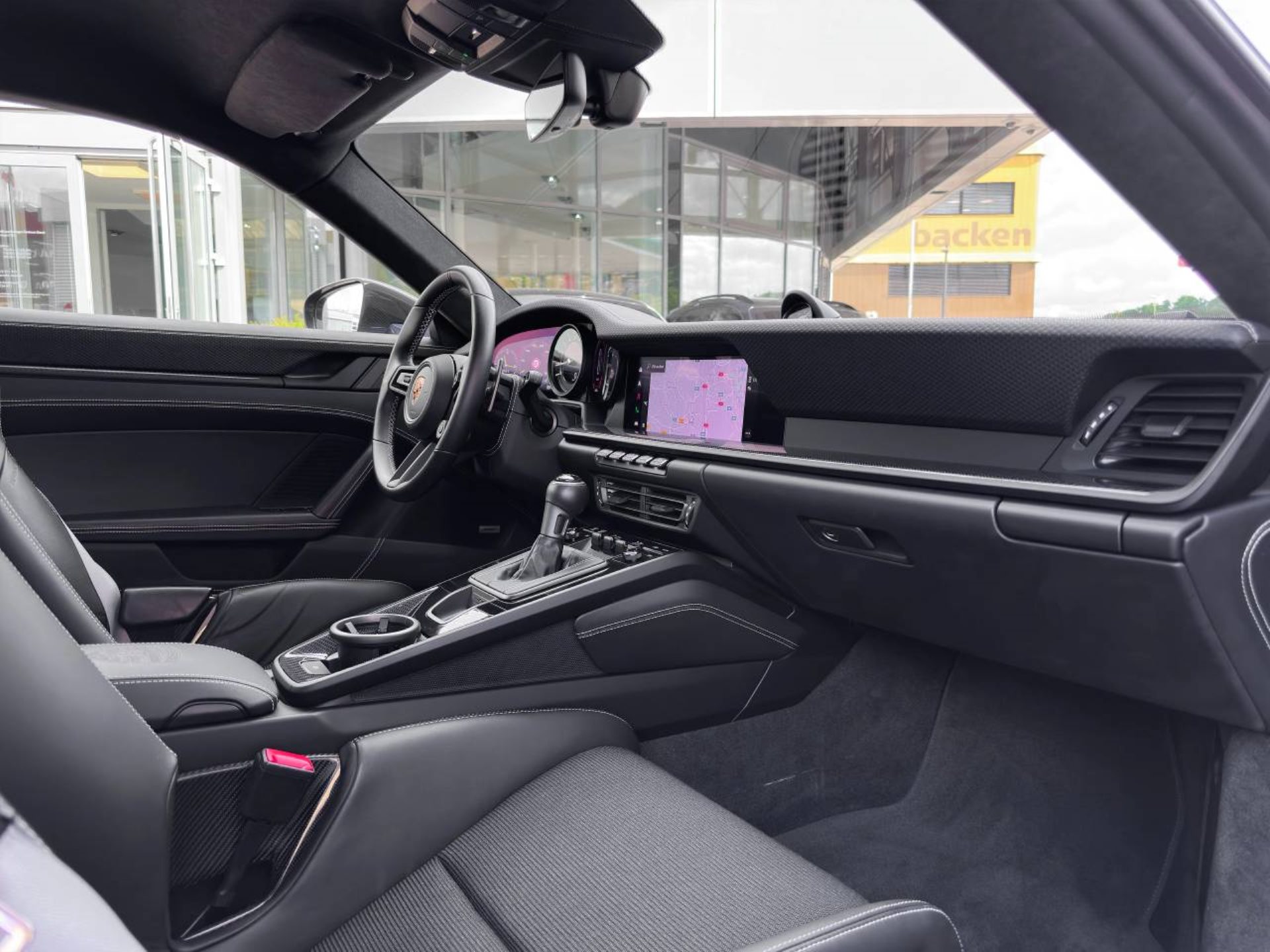 PORSCHE 911 GT3 mit Touring-Paket-image-17