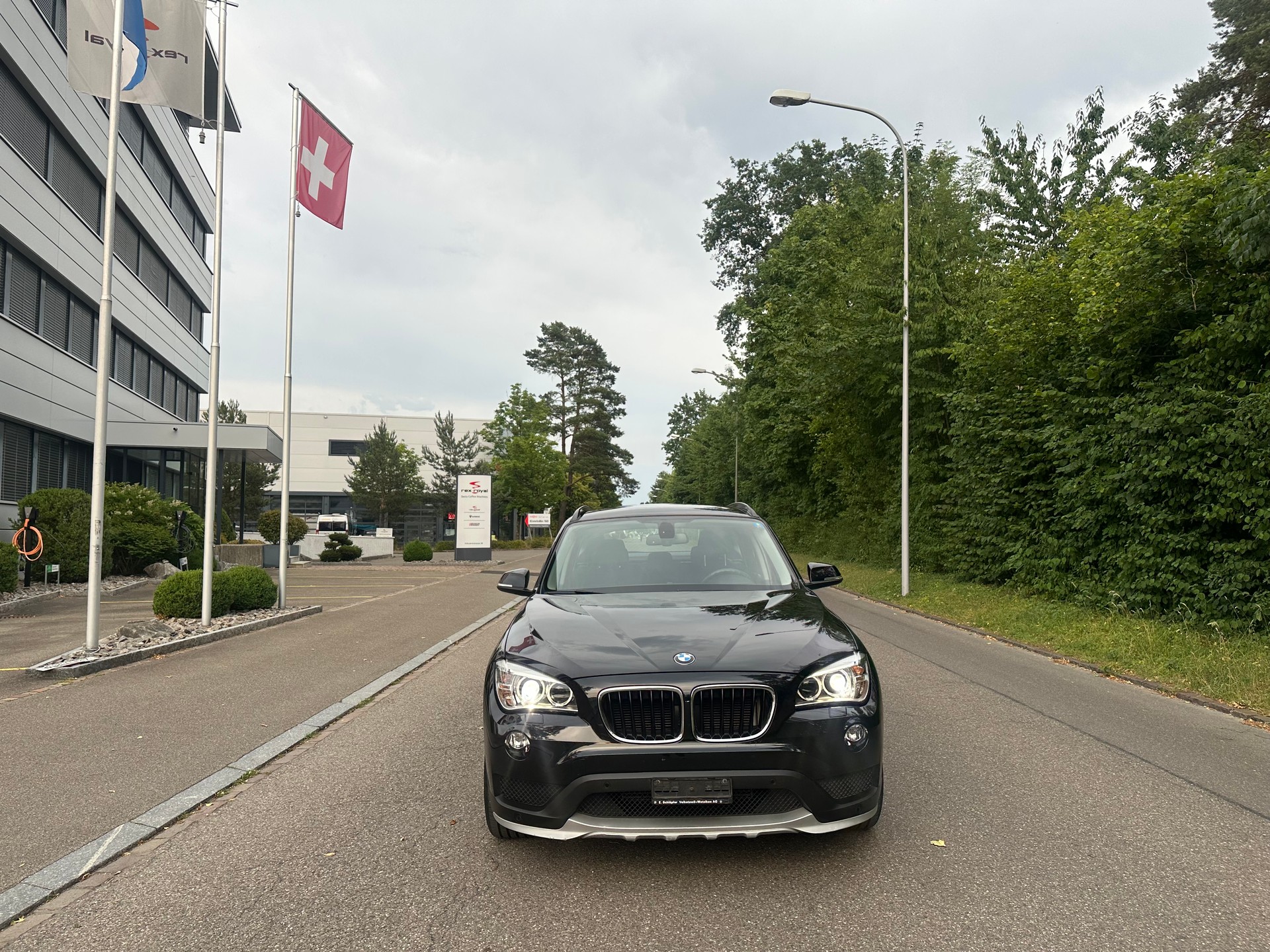 BMW X1 xDrive 18d Sport Line Steptronic-image-12