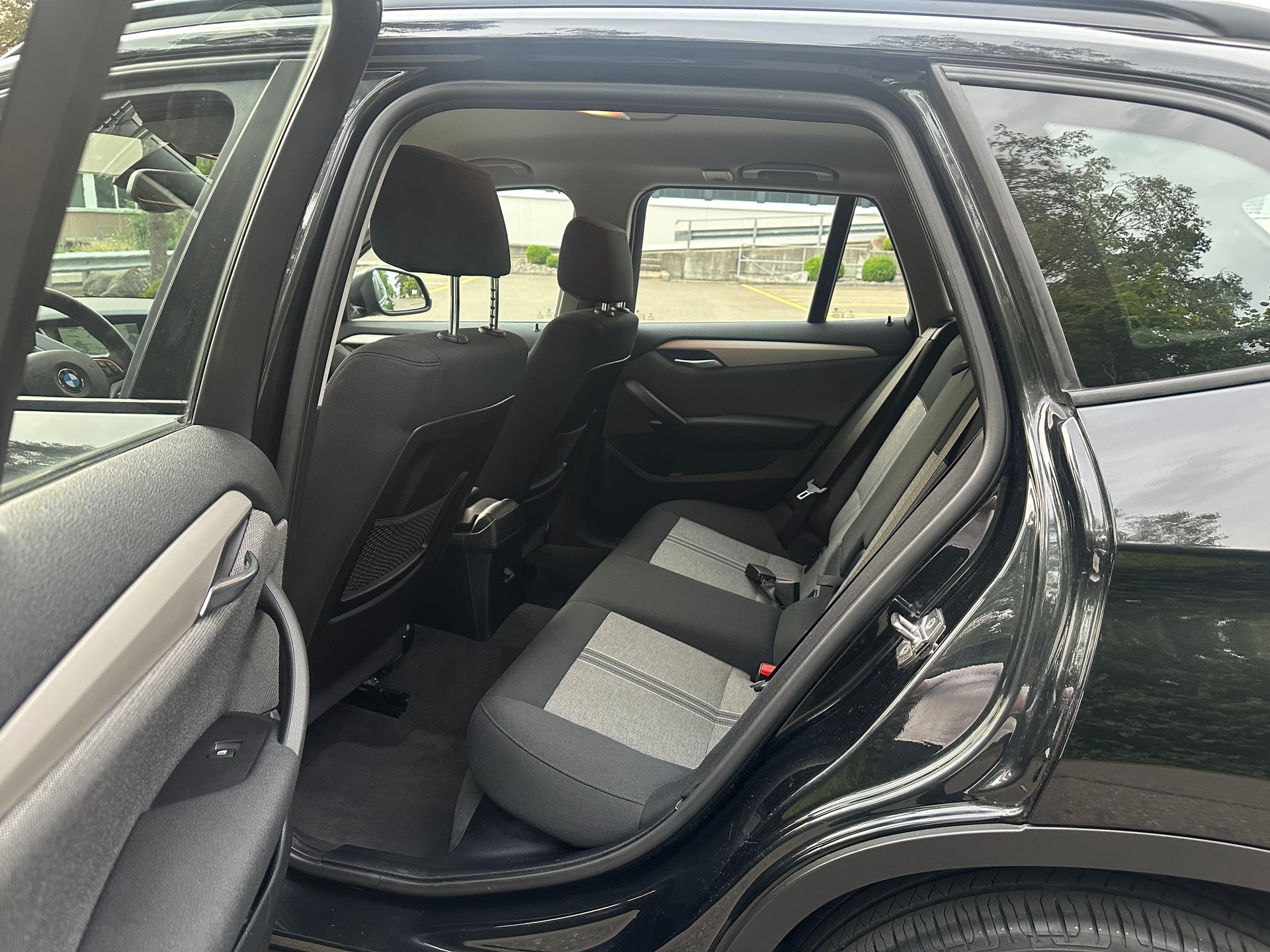 BMW X1 xDrive 18d Sport Line Steptronic-image-14