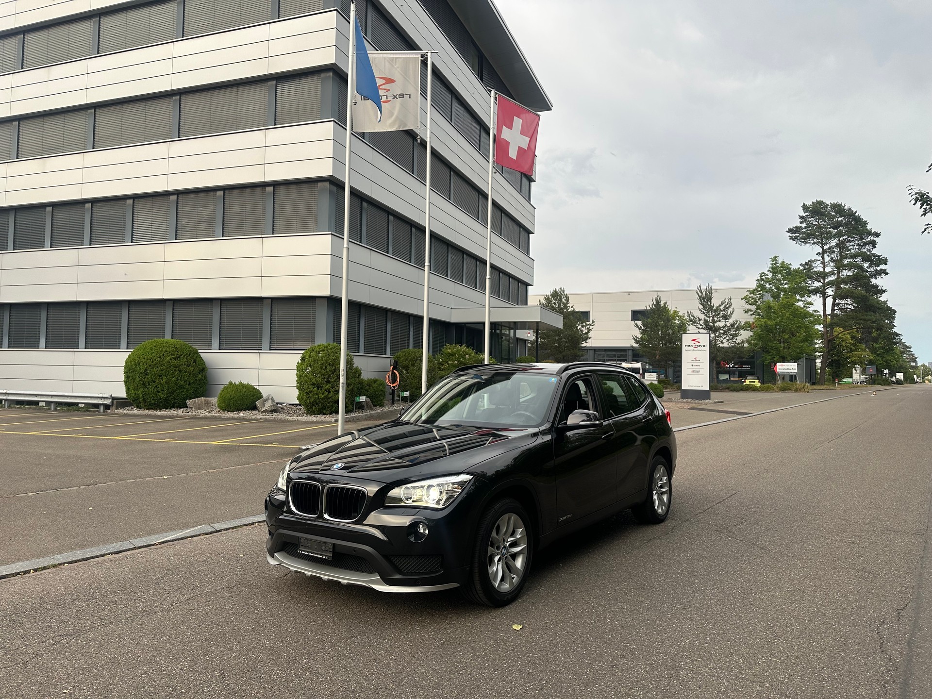 BMW X1 xDrive 18d Sport Line Steptronic-image-11