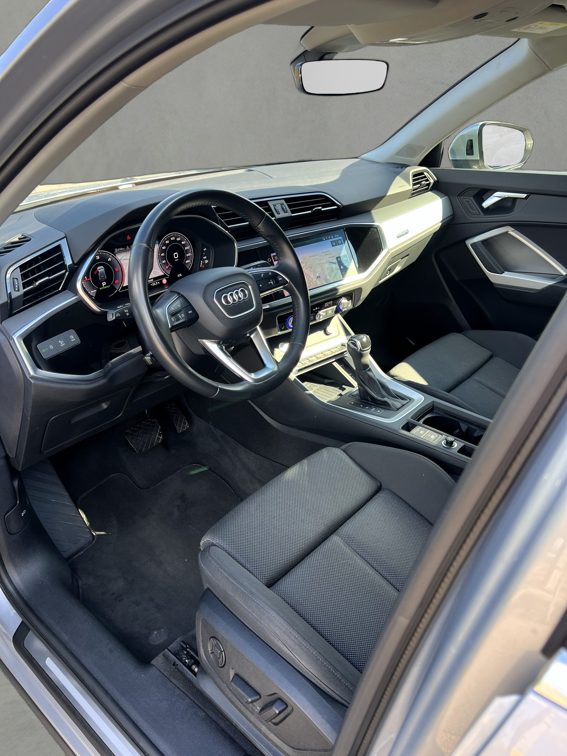 AUDI Q3 40 TDI advanced Attraction quattro S-tronic-image-16