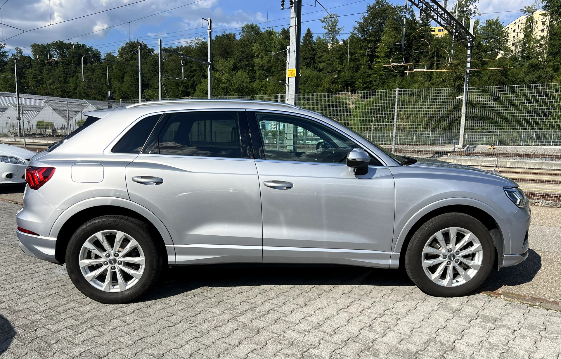 AUDI Q3 40 TDI advanced Attraction quattro S-tronic-image-5