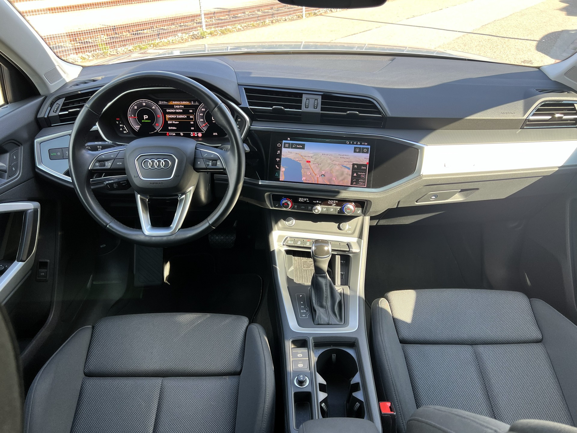 AUDI Q3 40 TDI advanced Attraction quattro S-tronic-image-23