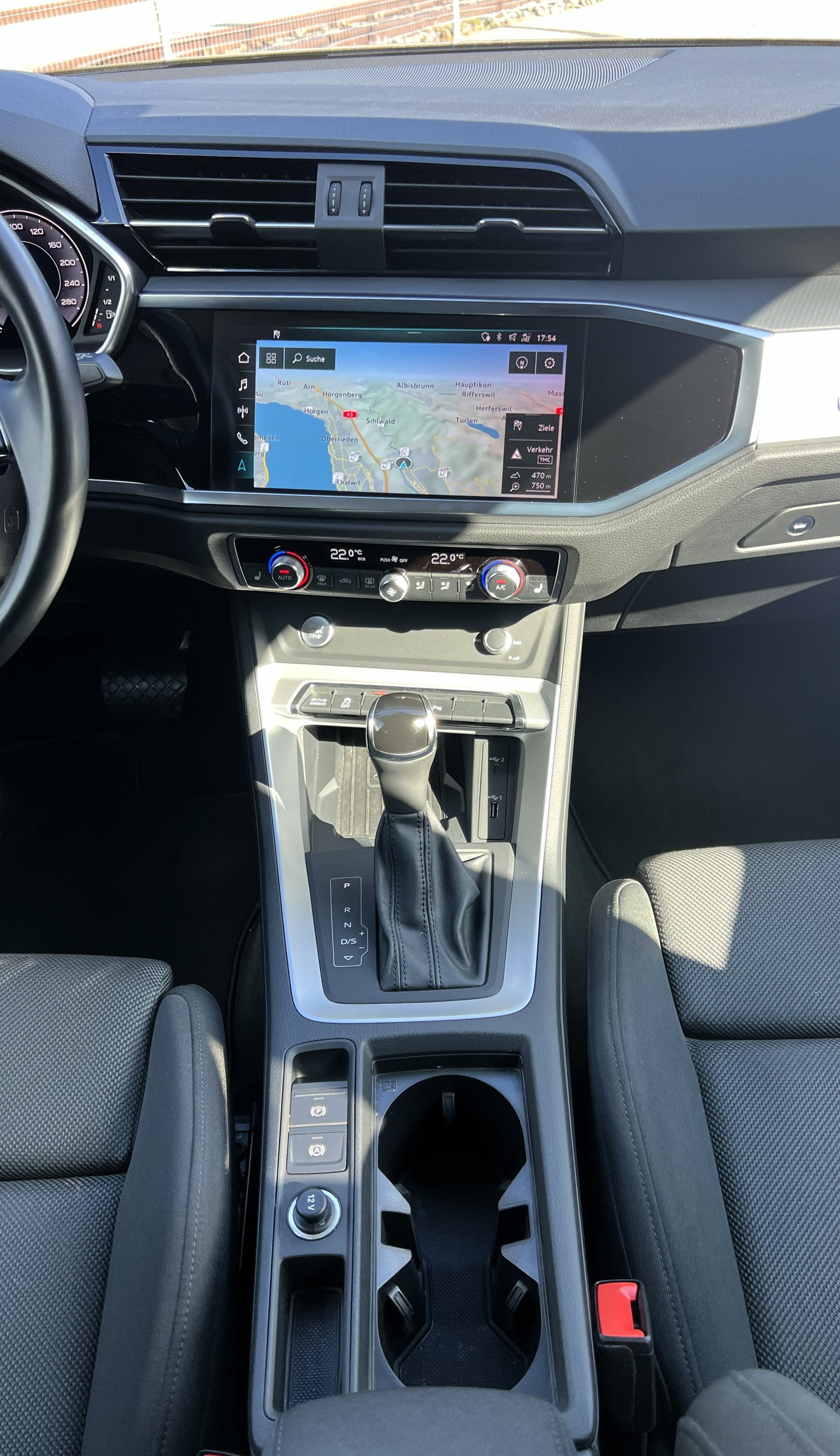 AUDI Q3 40 TDI advanced Attraction quattro S-tronic-image-20