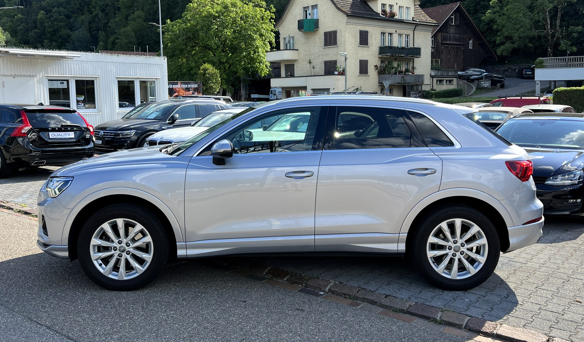 AUDI Q3 40 TDI advanced Attraction quattro S-tronic-image-1
