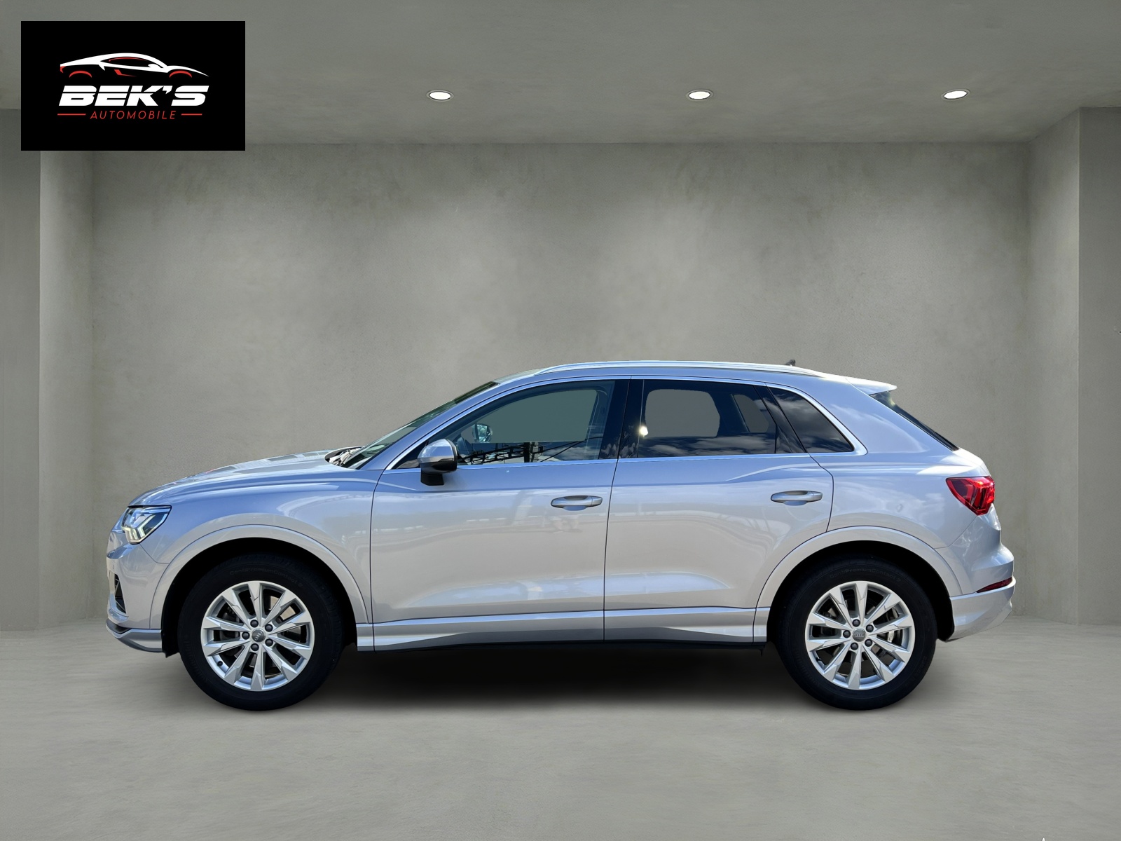 AUDI Q3 40 TDI advanced Attraction quattro S-tronic-image-1