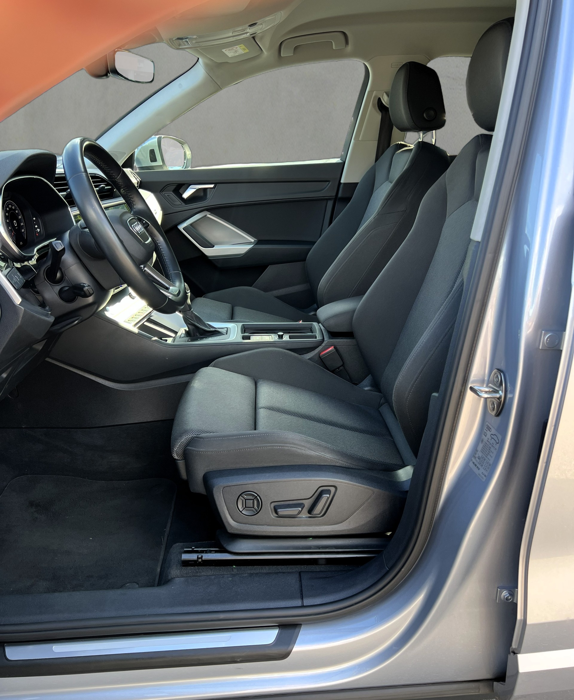 AUDI Q3 40 TDI advanced Attraction quattro S-tronic-image-18