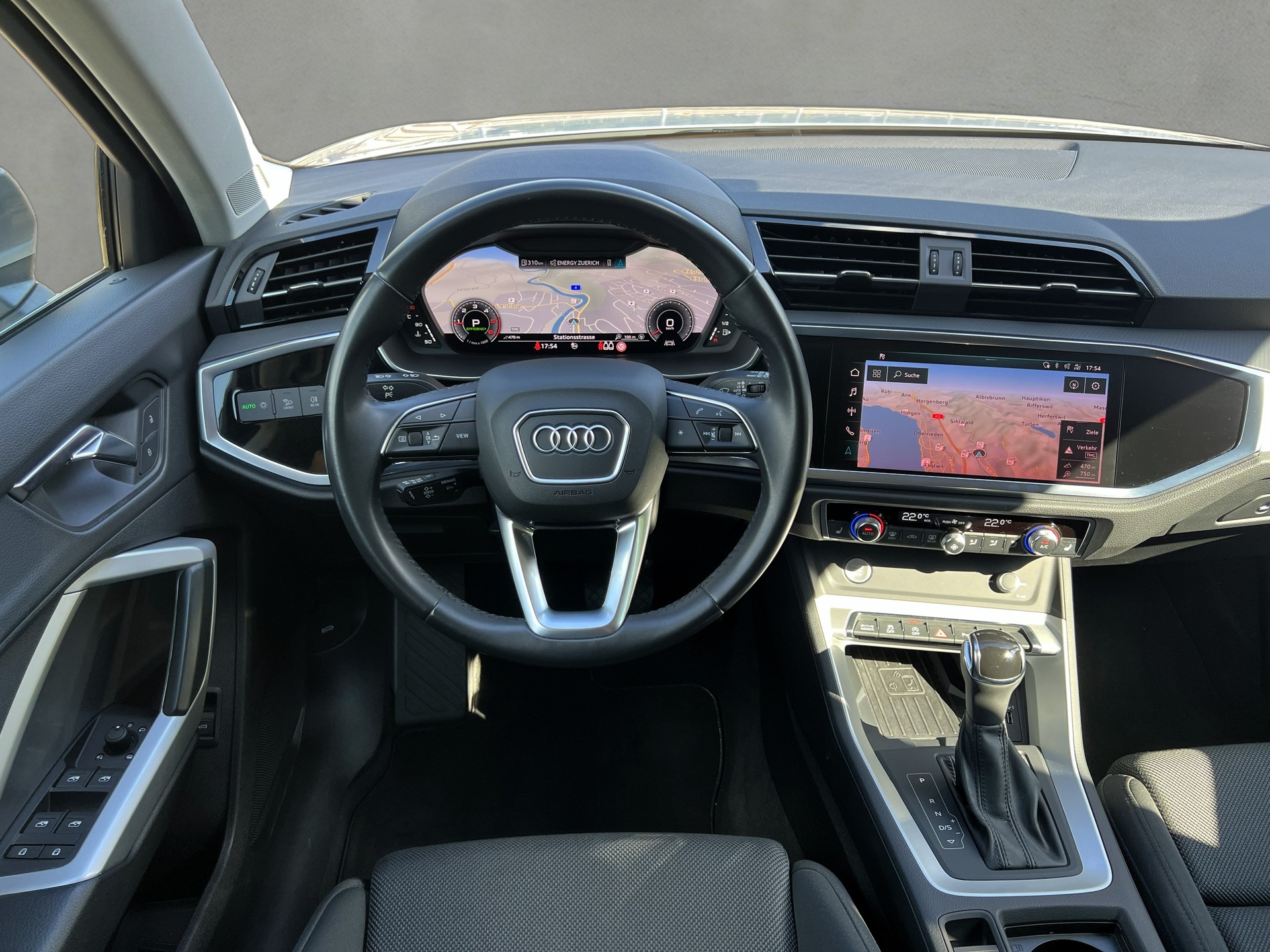 AUDI Q3 40 TDI advanced Attraction quattro S-tronic-image-23