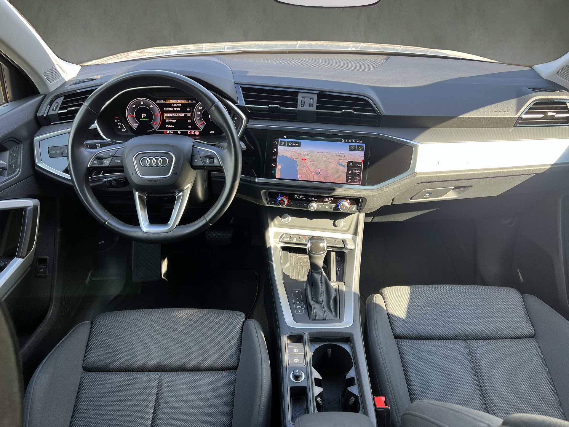 AUDI Q3 40 TDI advanced Attraction quattro S-tronic-image-24