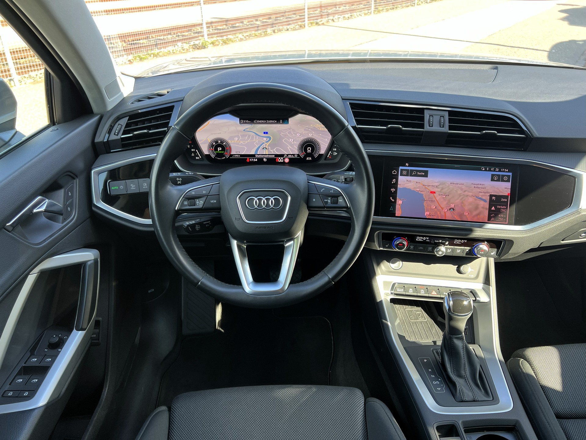 AUDI Q3 40 TDI advanced Attraction quattro S-tronic-image-22